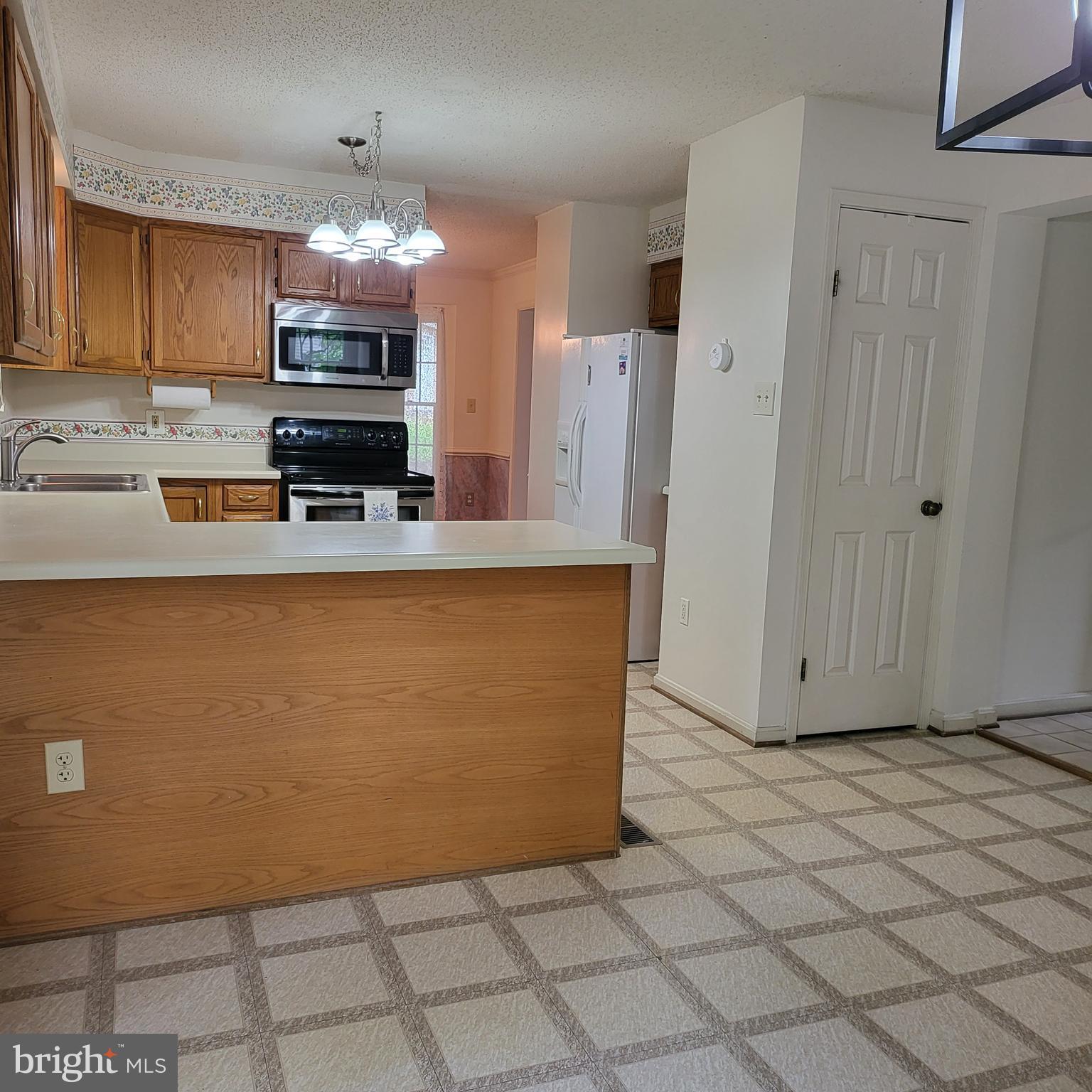 HILL STREET ESTATES - Residential Lease