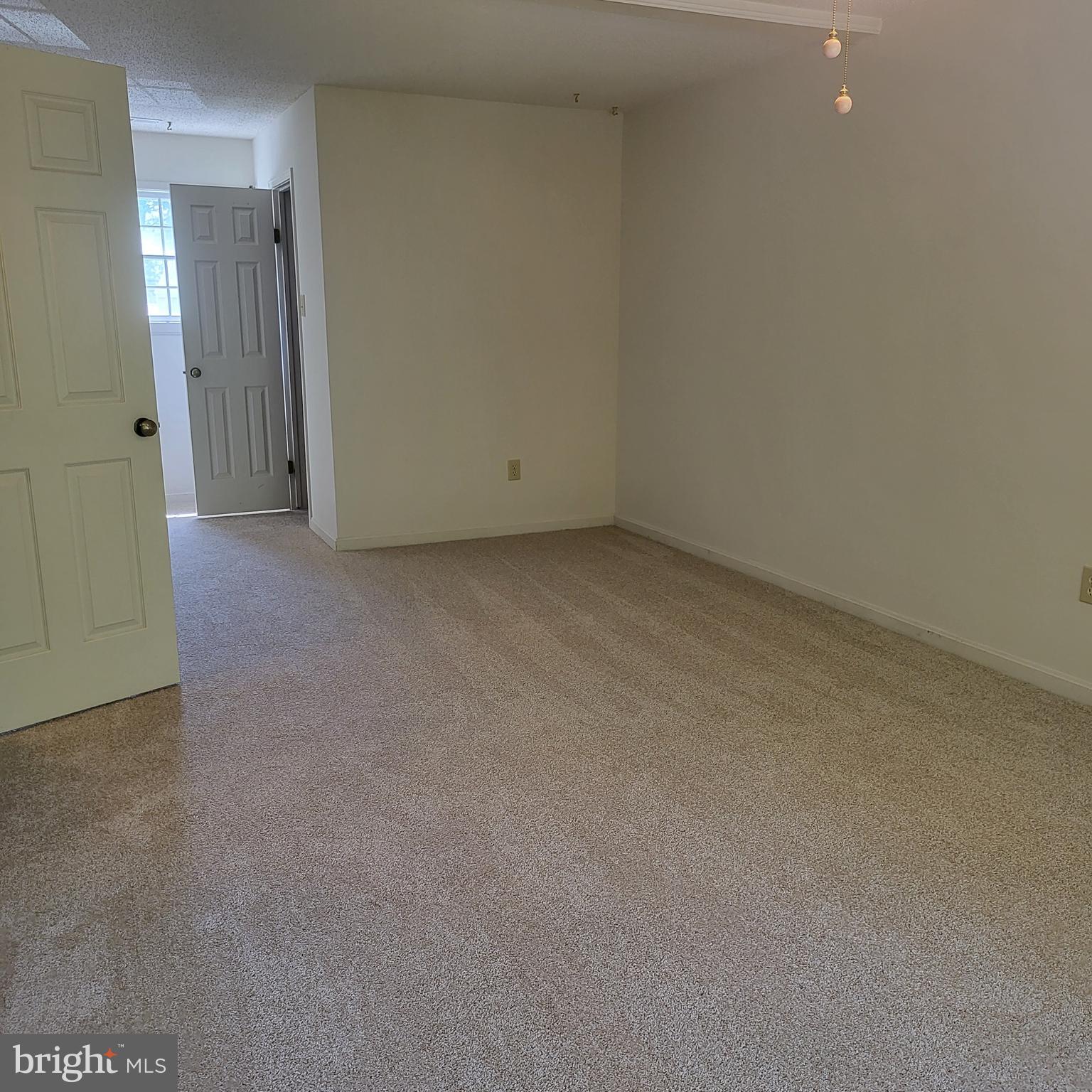 HILL STREET ESTATES - Residential Lease