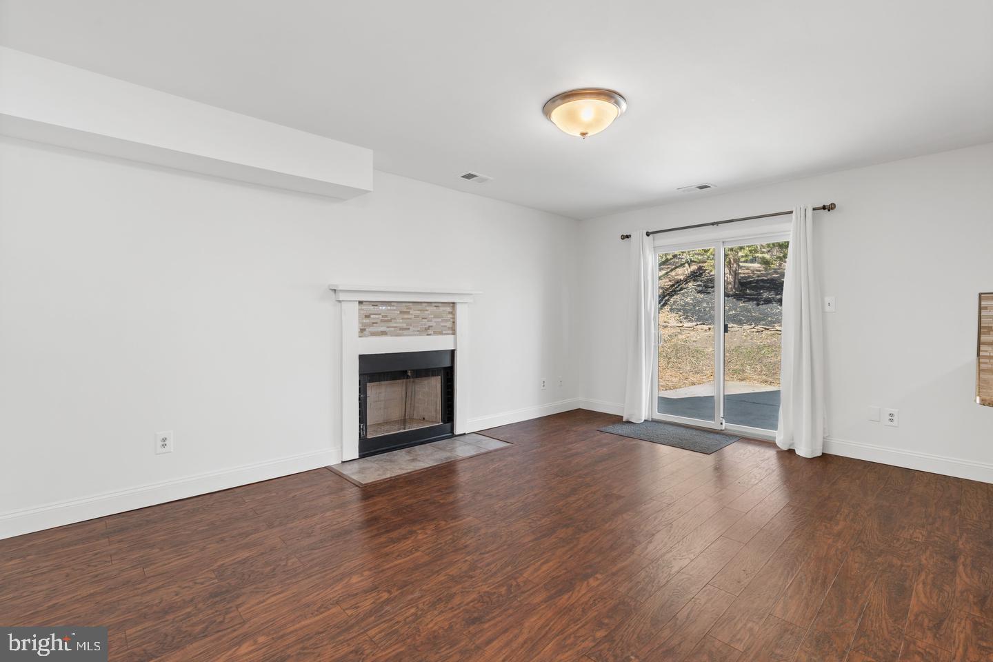 1213 DELAWARE LANE
