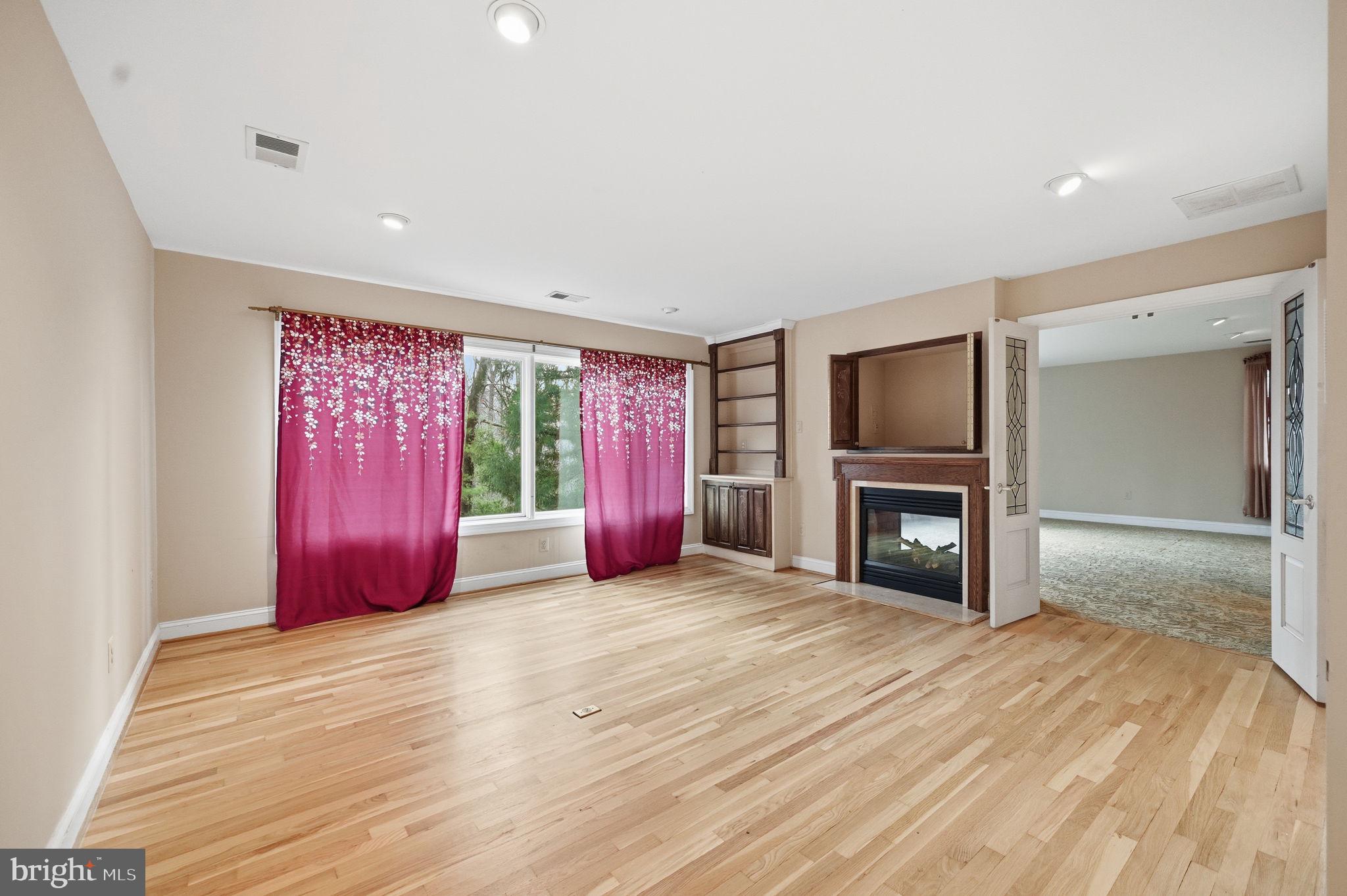 SYCAMORE SPRINGS - Residential