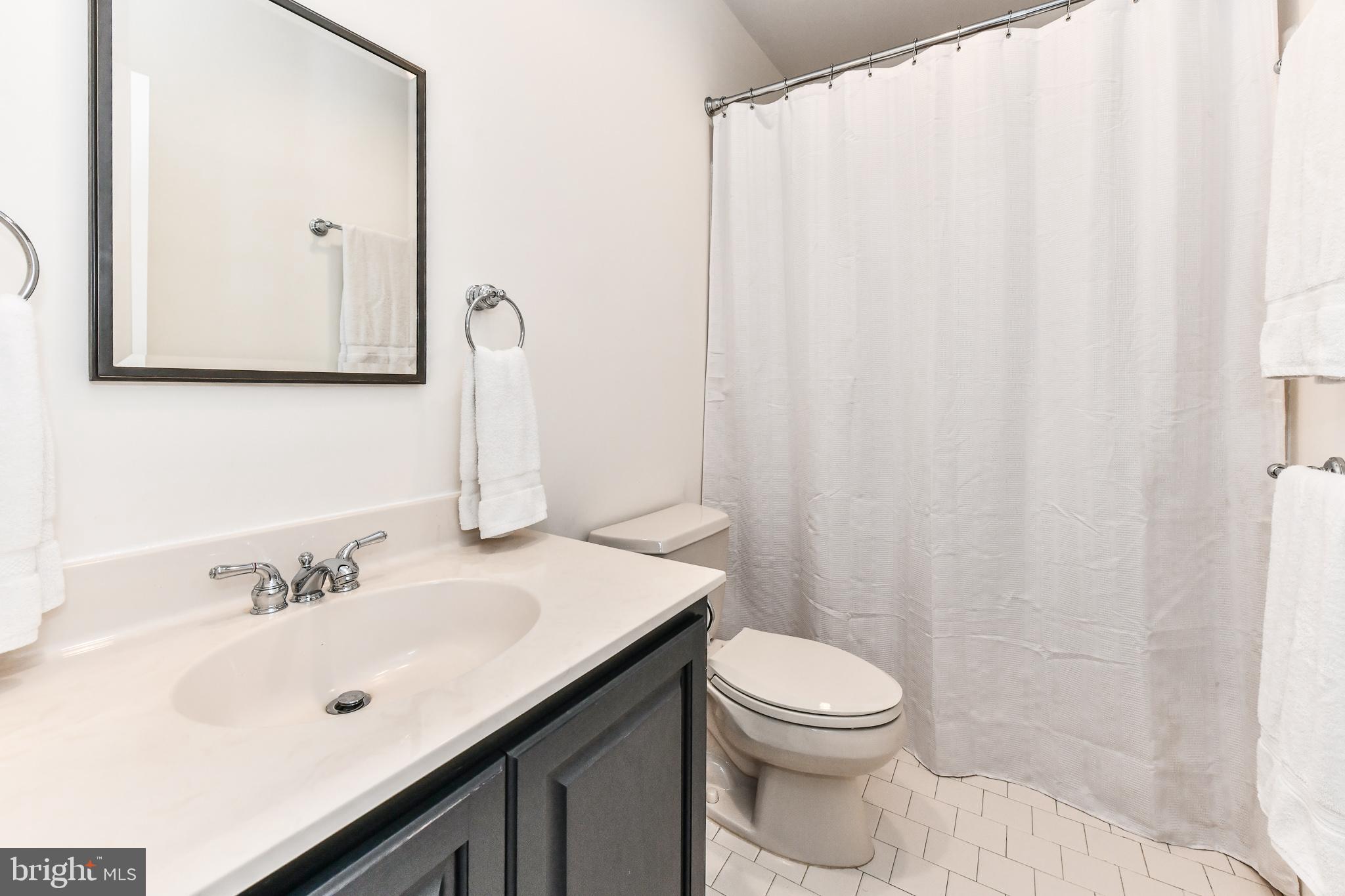 BELLE VIEW - Residential Lease