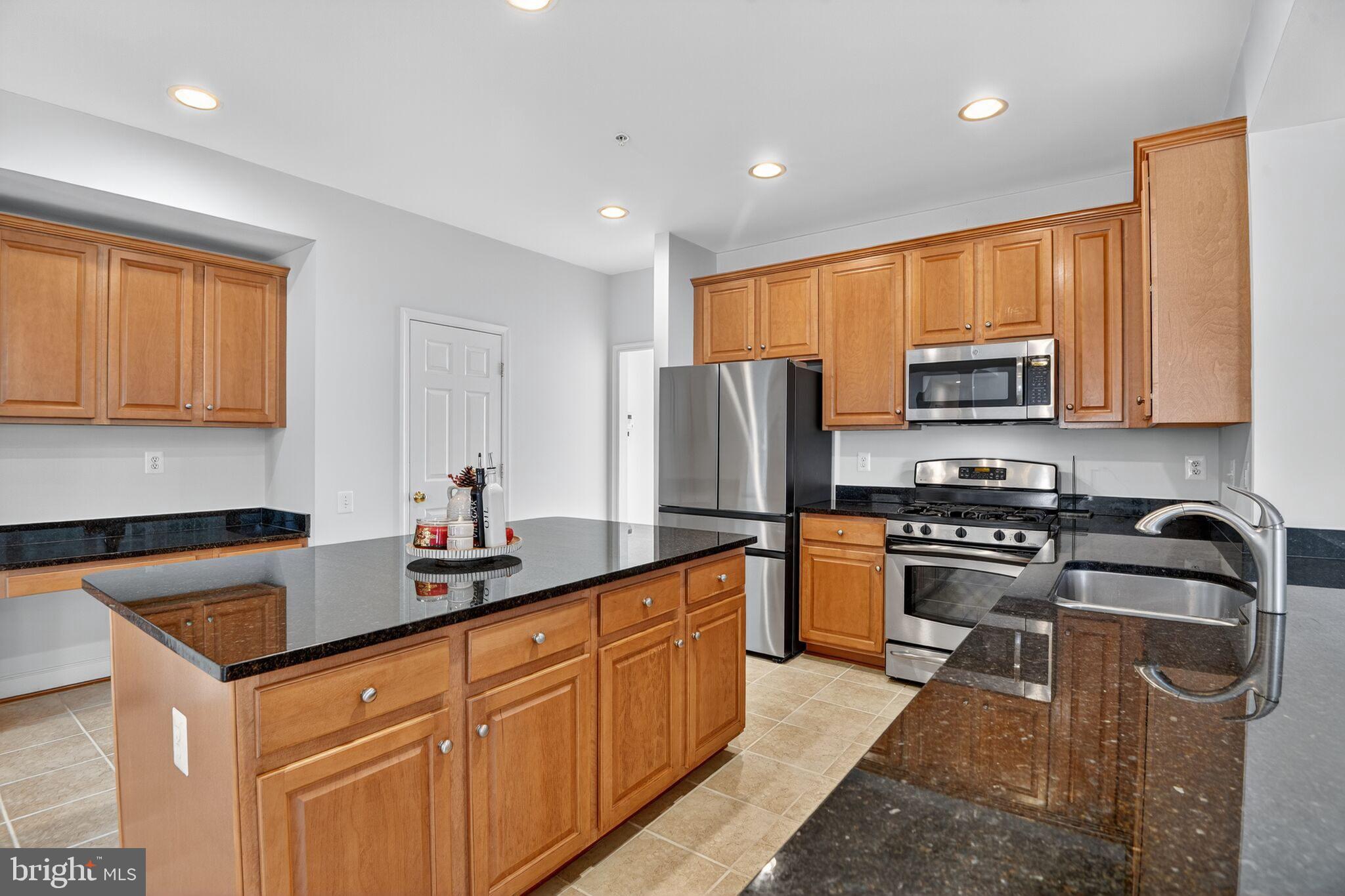 SUMMERFIELD CROSSING - Residential