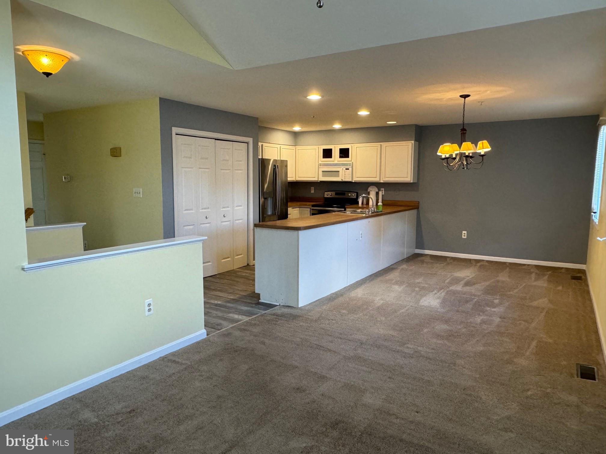 WESTLAKE - Residential Lease