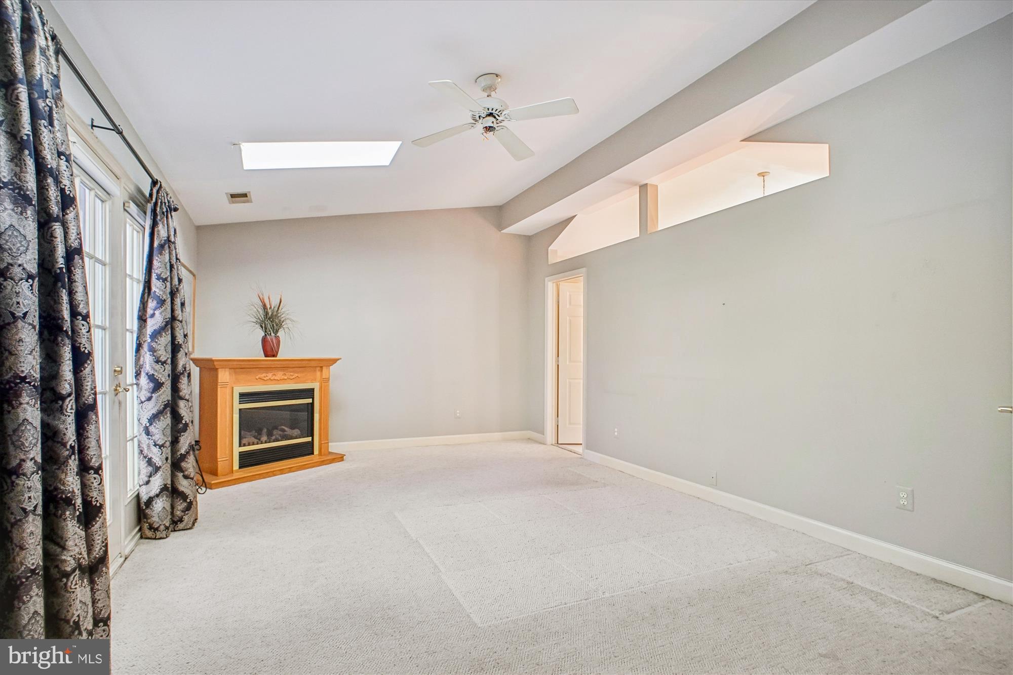 FIVE OAKS - Residential