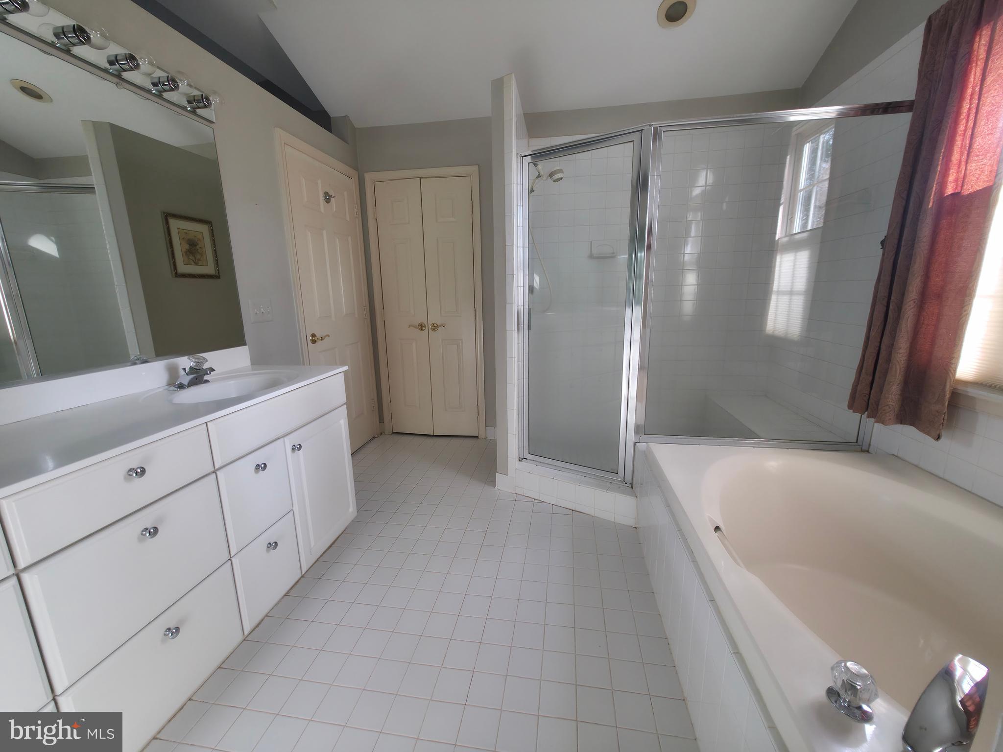 FIVE OAKS - Residential