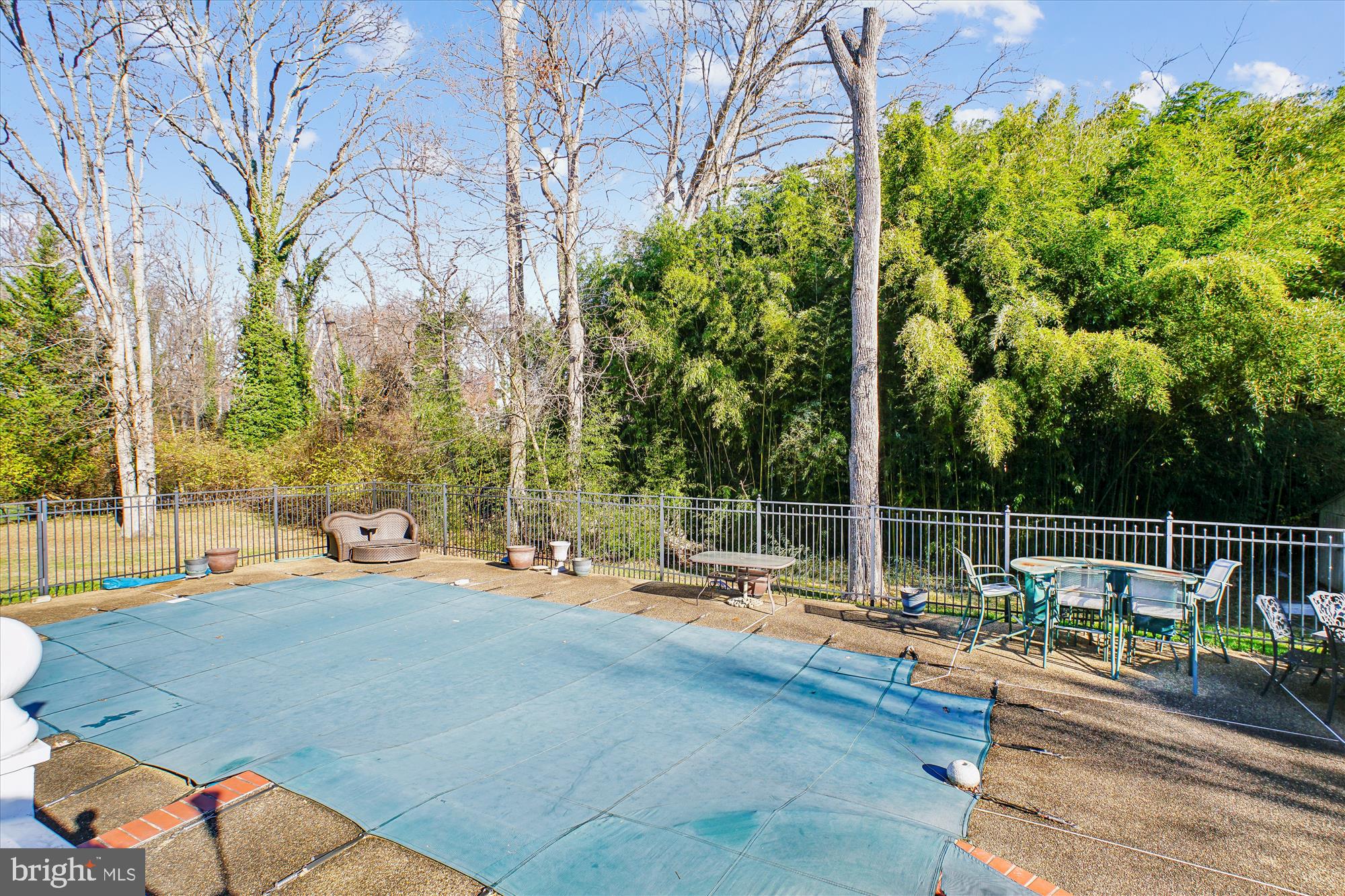 FIVE OAKS - Residential