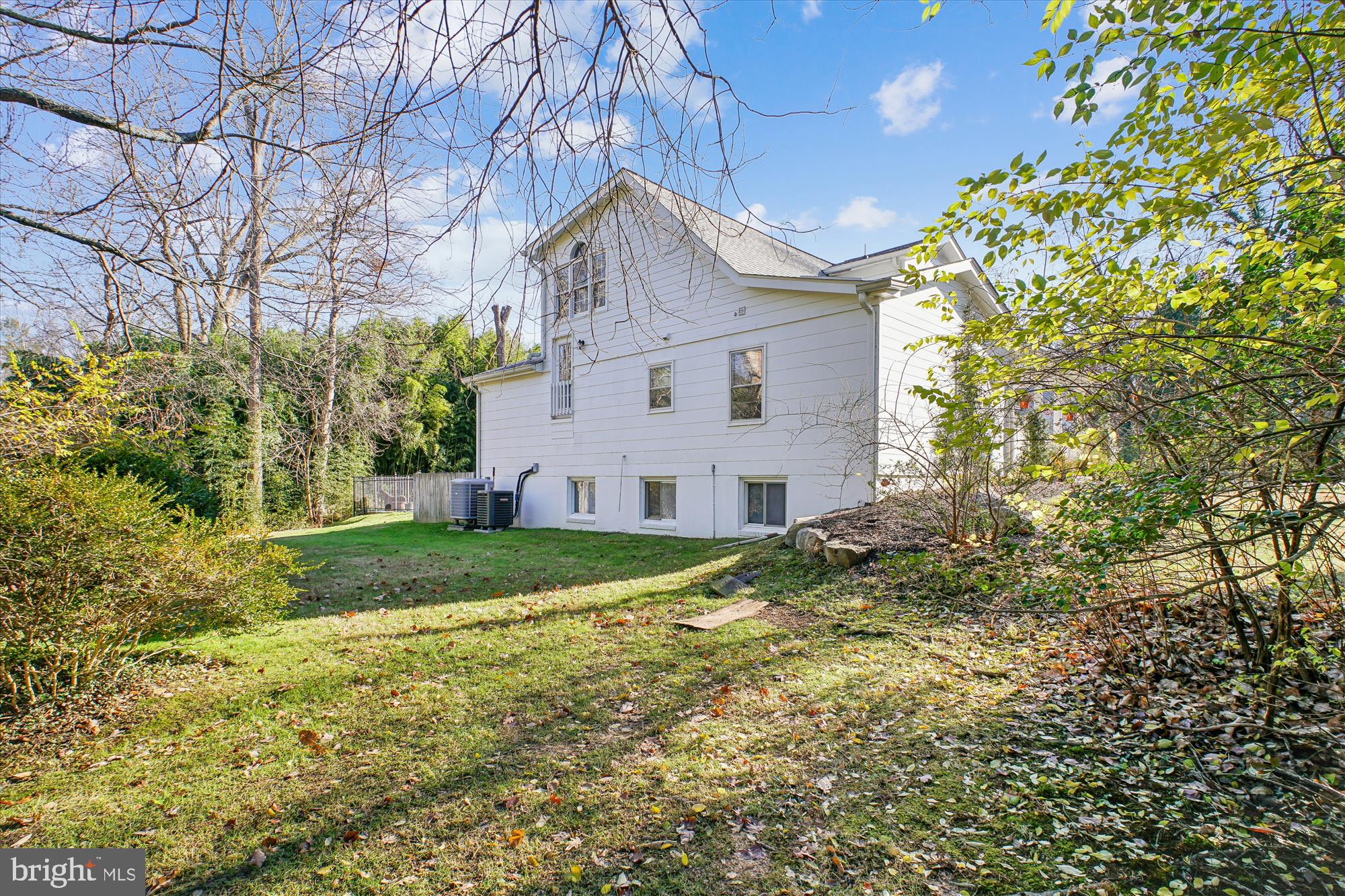 FIVE OAKS - Residential