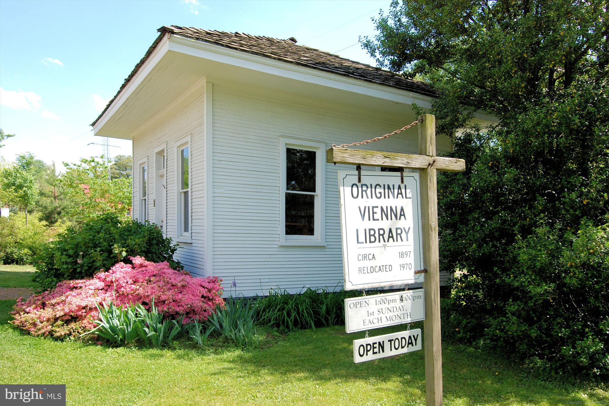 FIVE OAKS - Residential