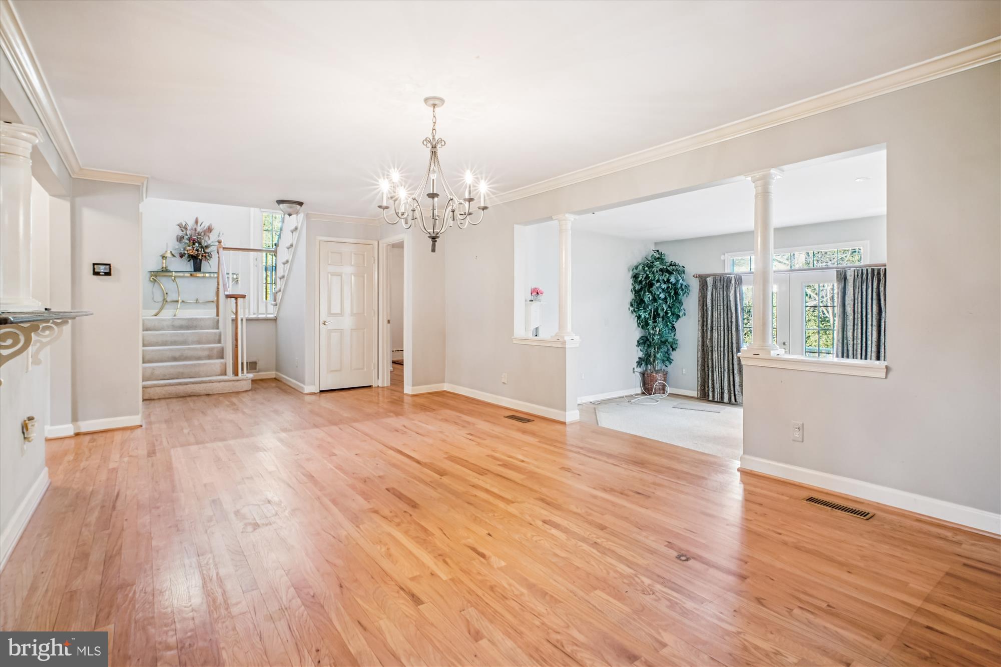 FIVE OAKS - Residential