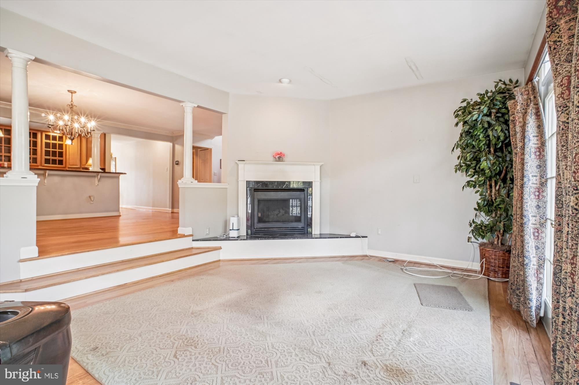 FIVE OAKS - Residential