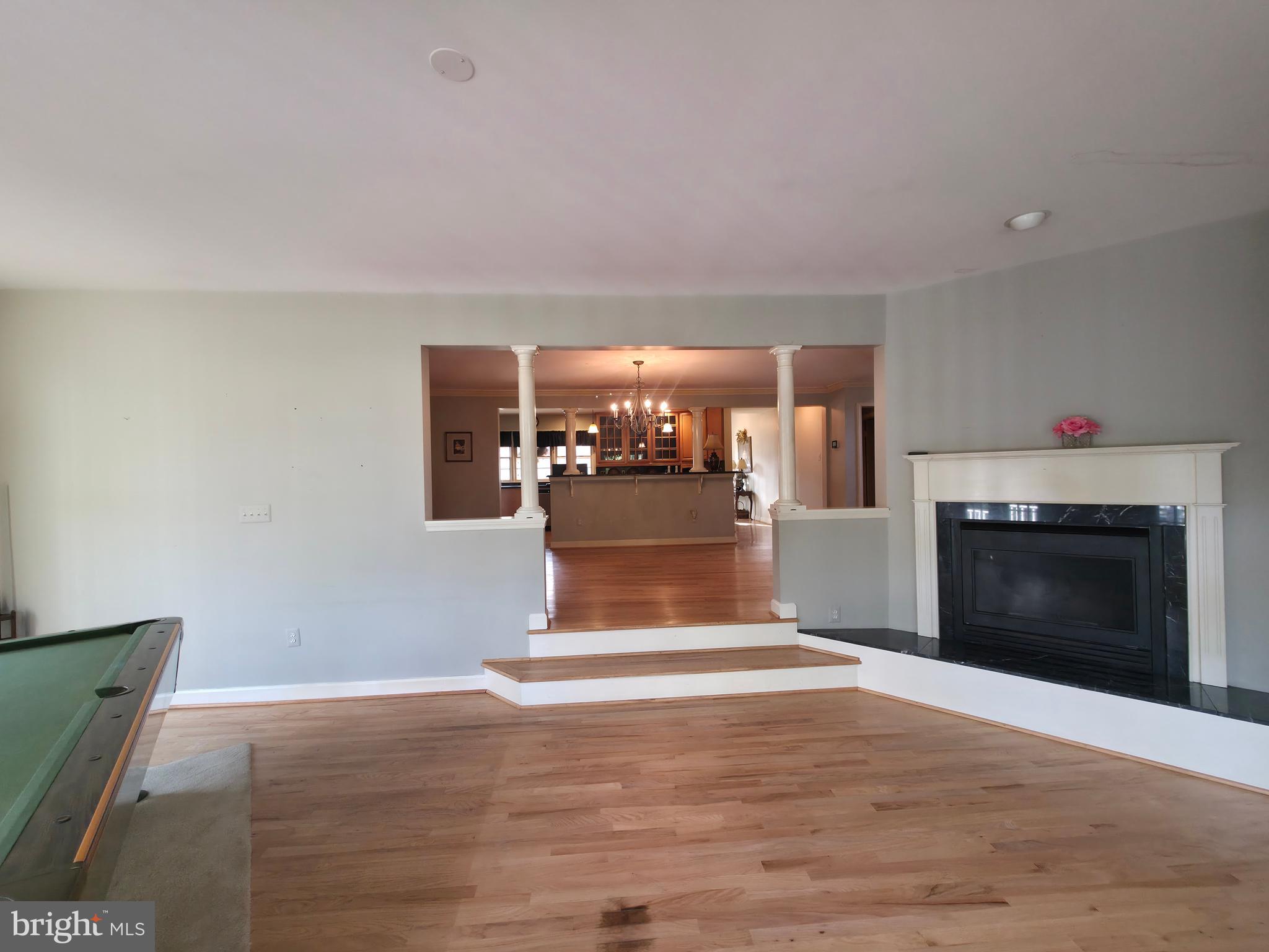 FIVE OAKS - Residential