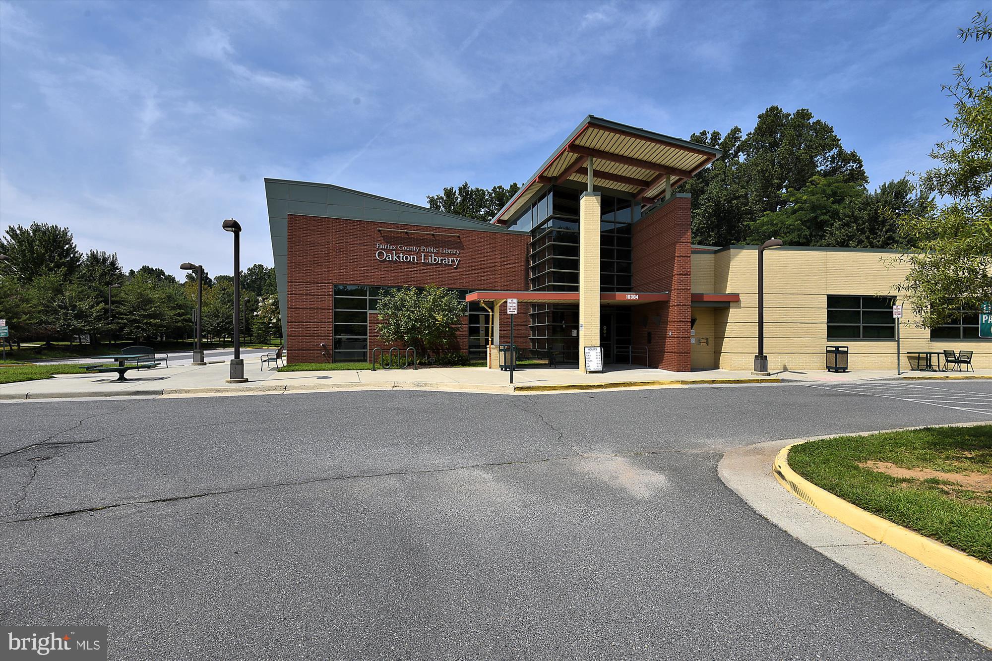 FIVE OAKS - Residential