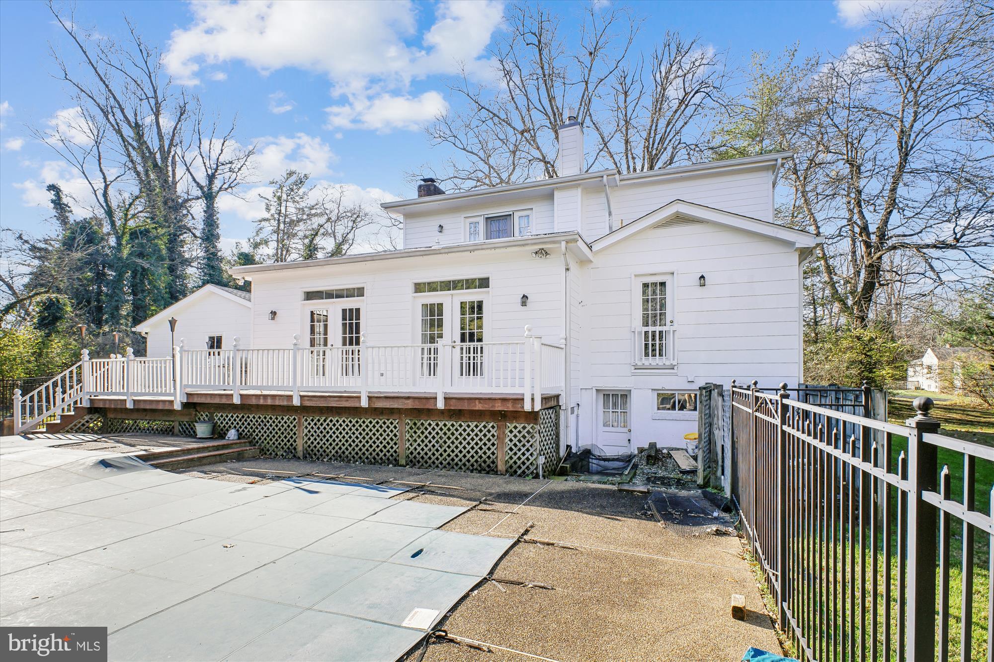 FIVE OAKS - Residential