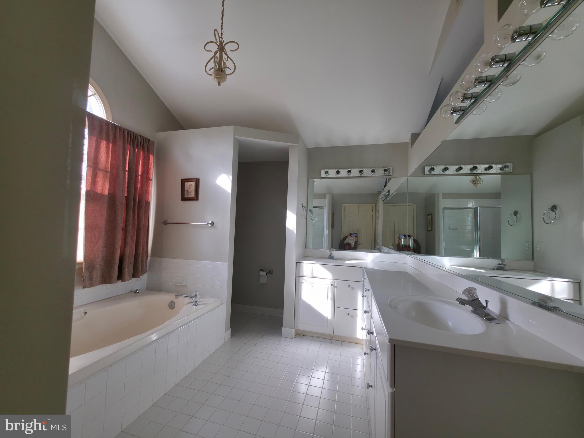 FIVE OAKS - Residential