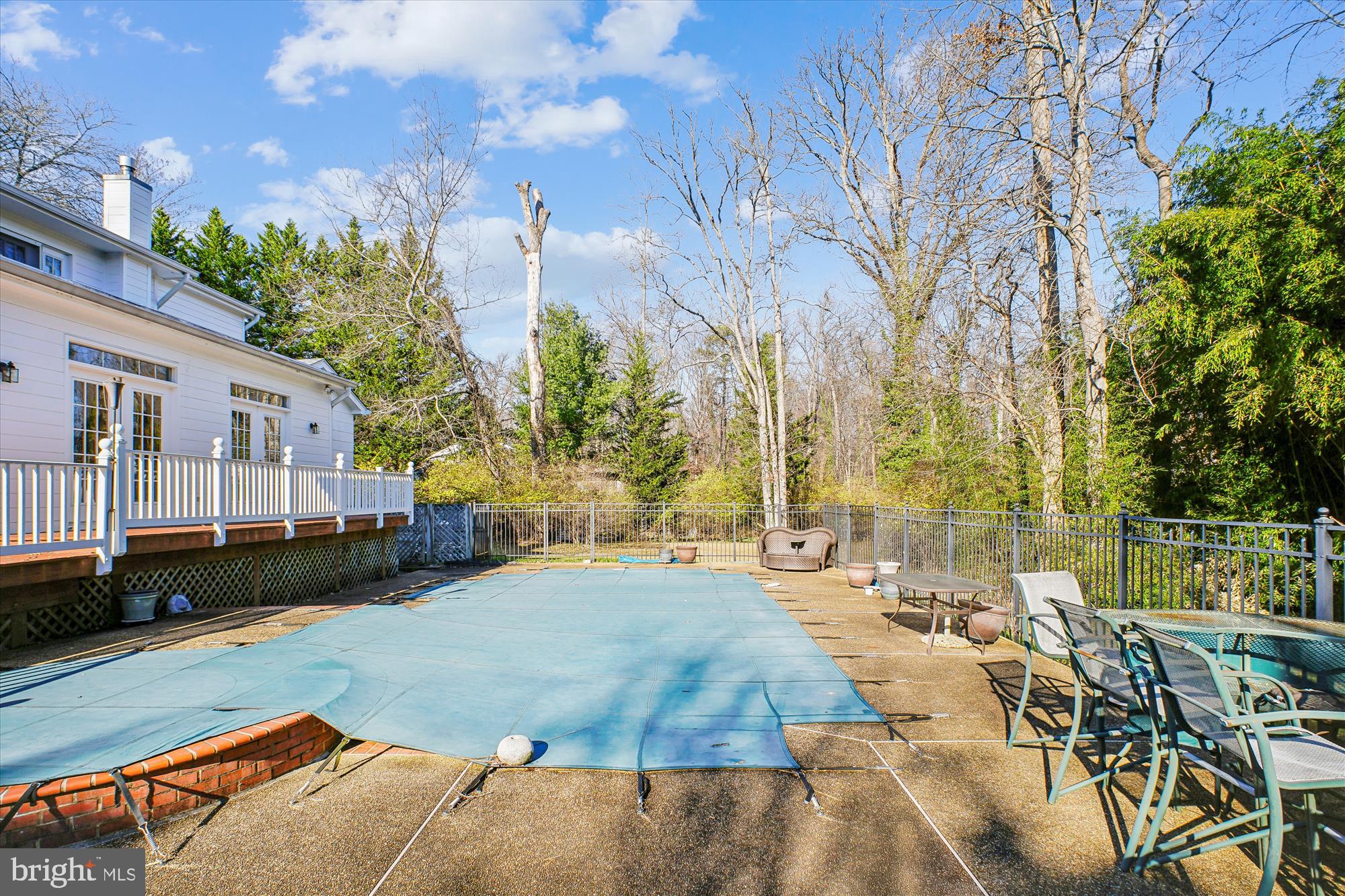 FIVE OAKS - Residential