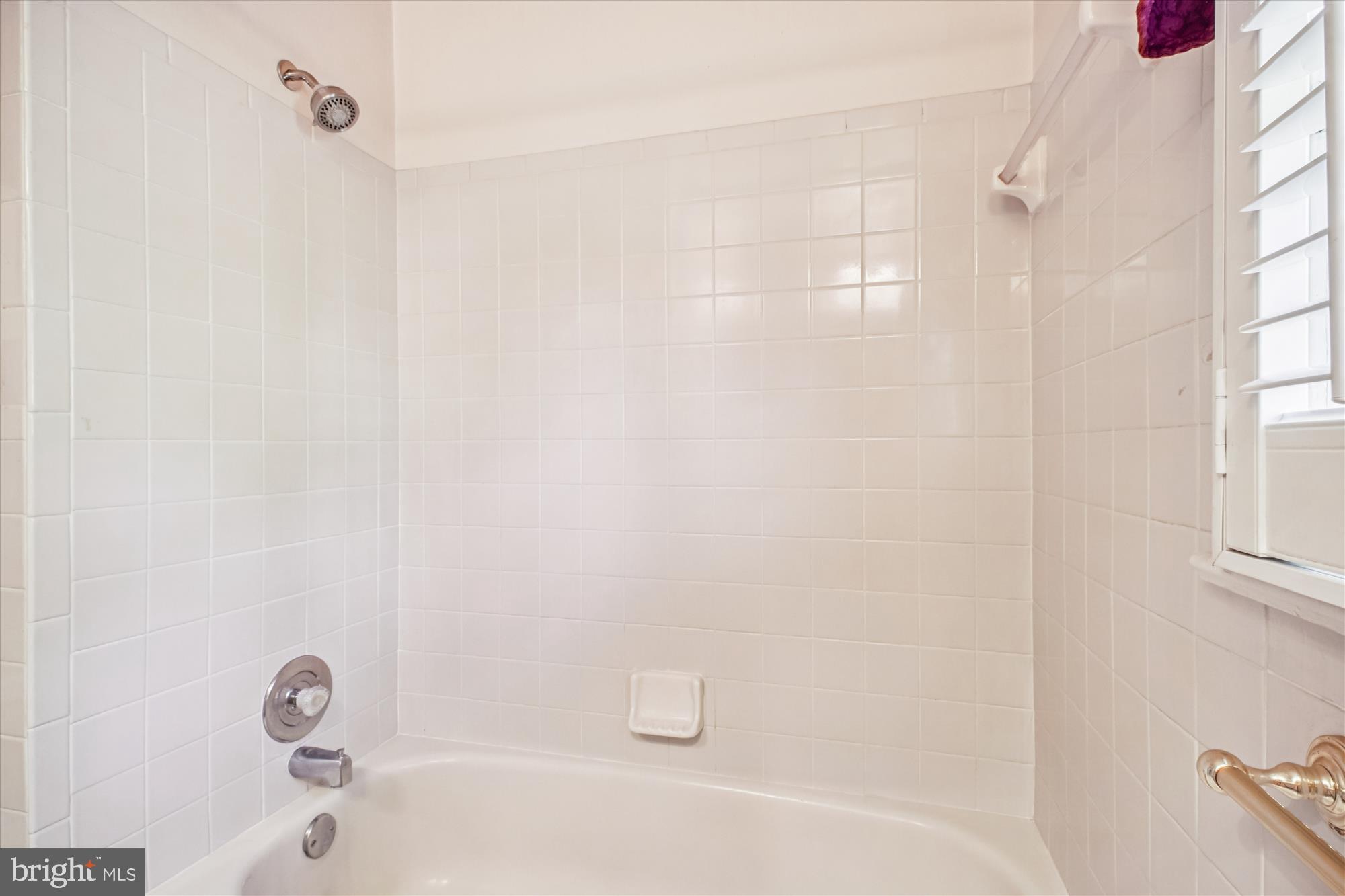 FIVE OAKS - Residential