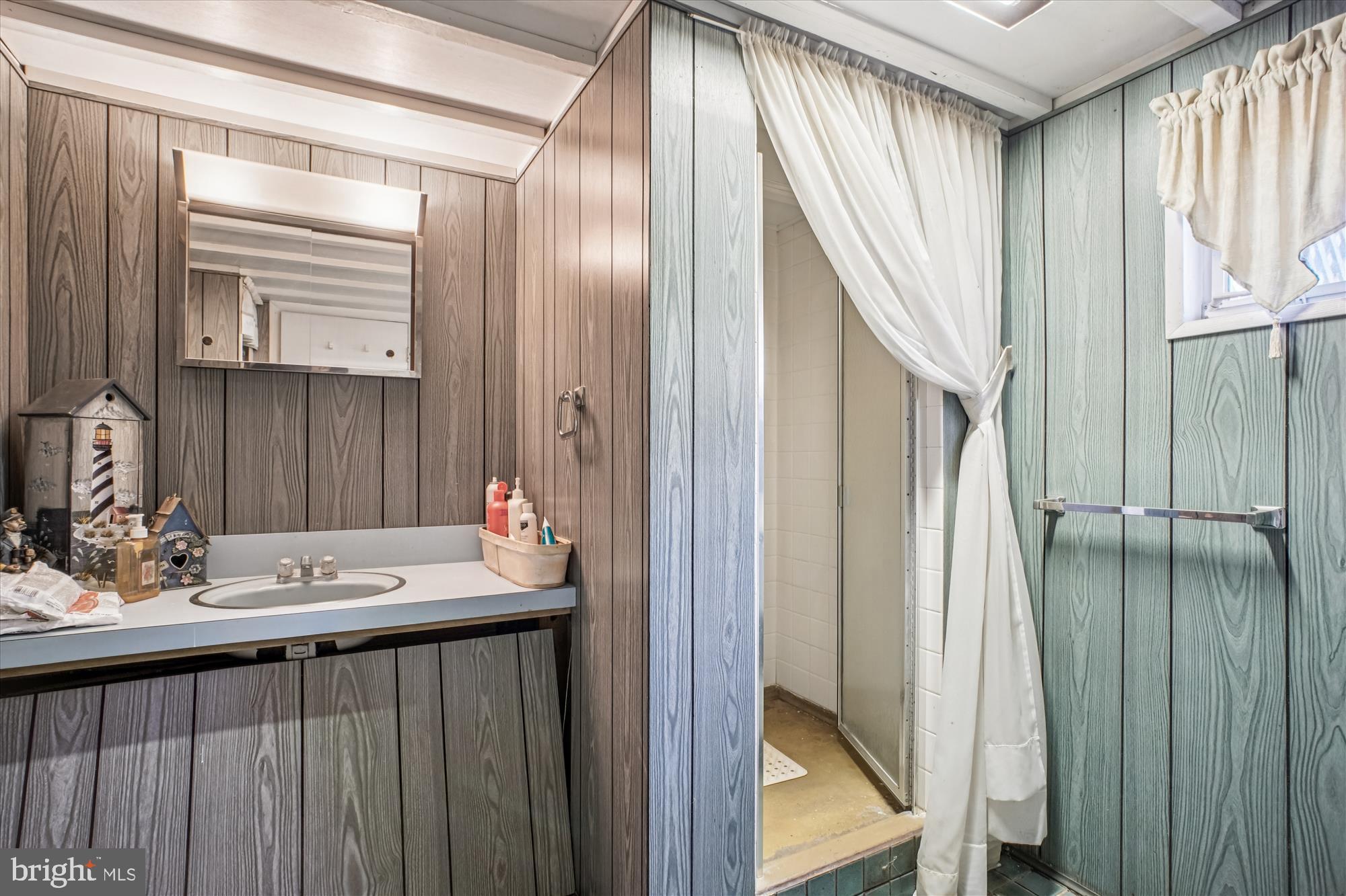 FIVE OAKS - Residential