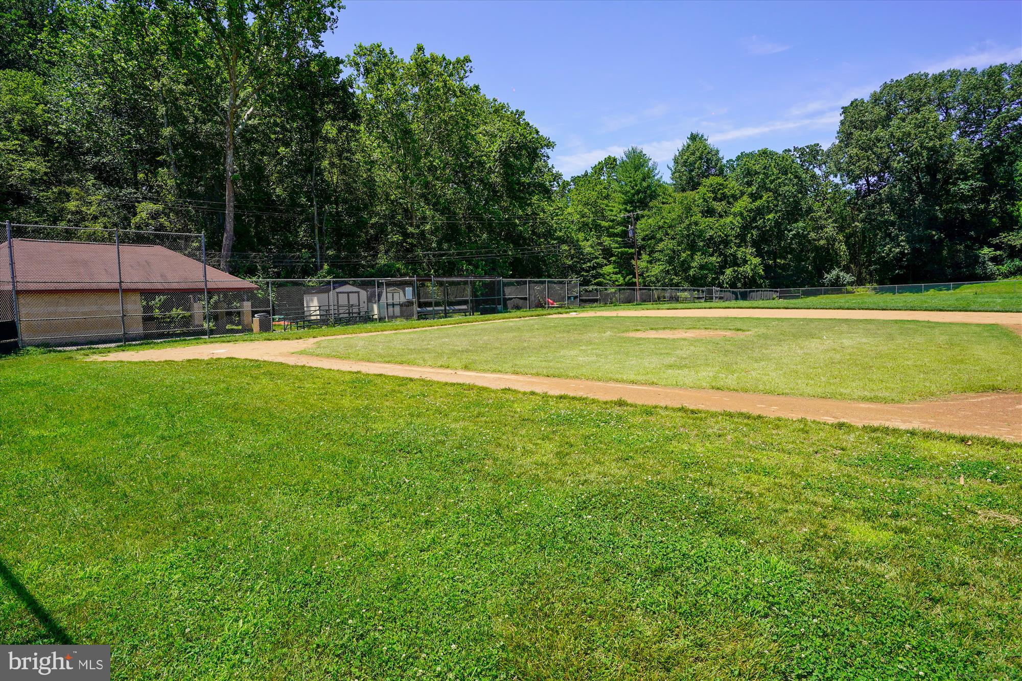 FIVE OAKS - Residential