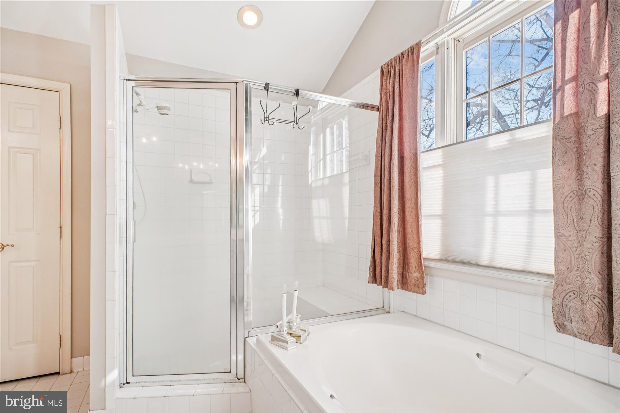 FIVE OAKS - Residential