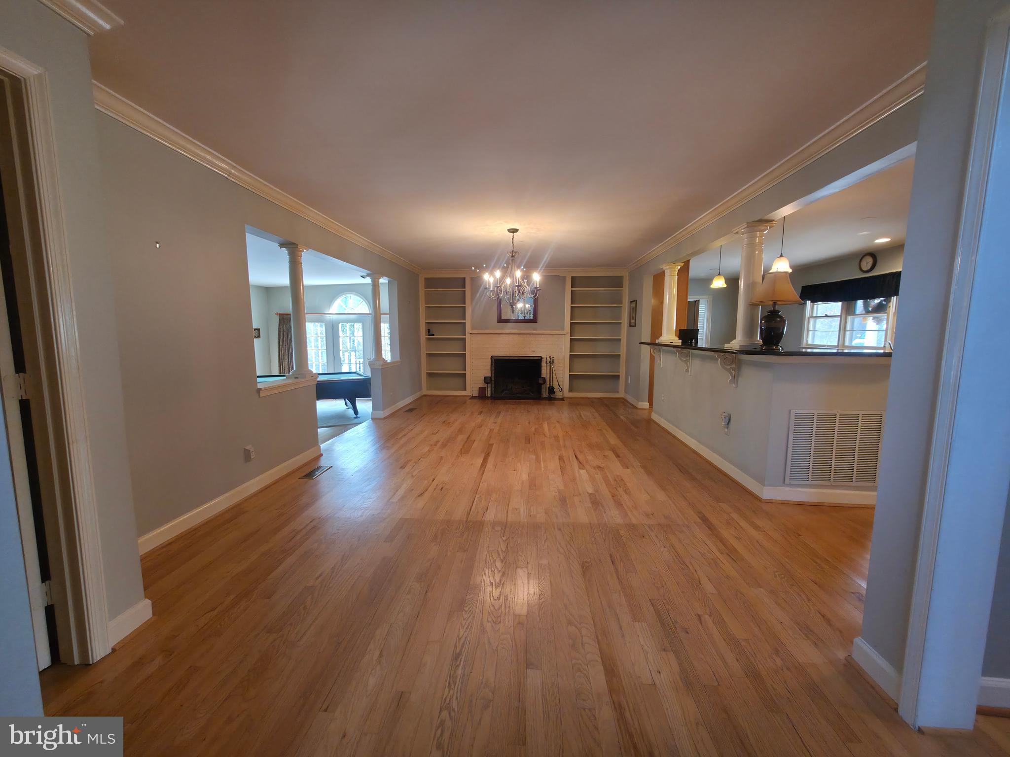 FIVE OAKS - Residential