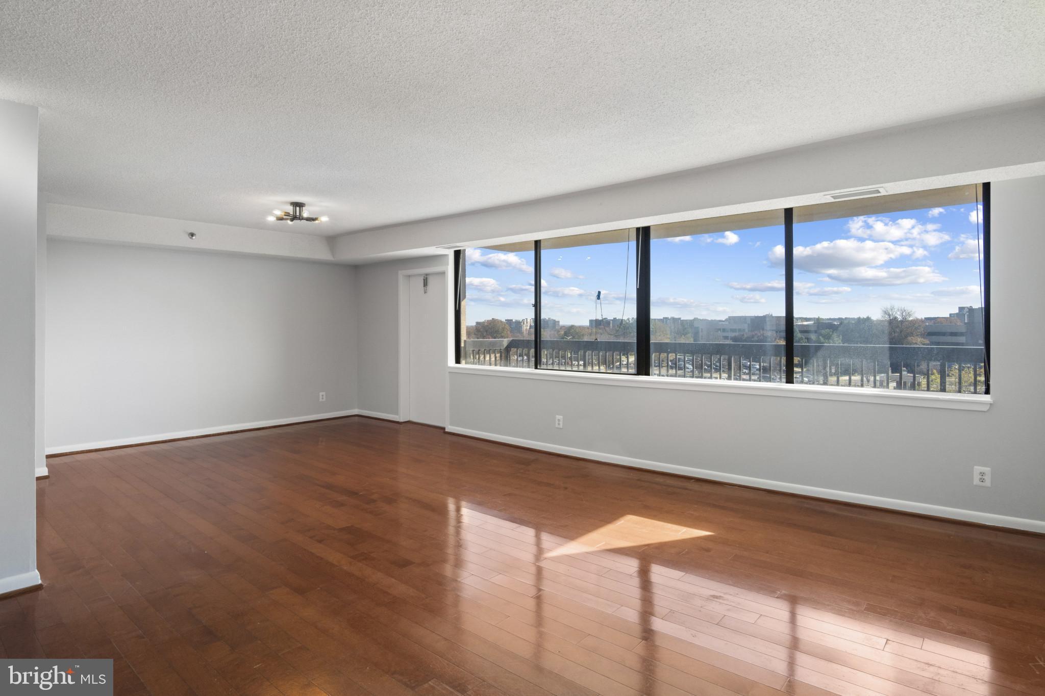 SKYLINE HOUSE - Residential Lease