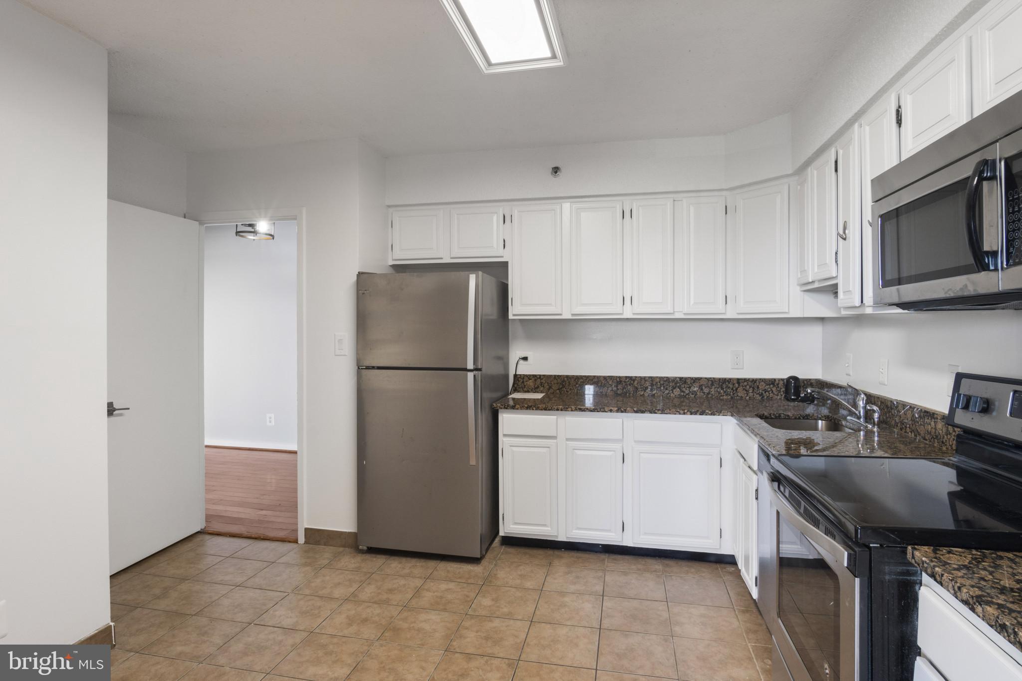 SKYLINE HOUSE - Residential Lease