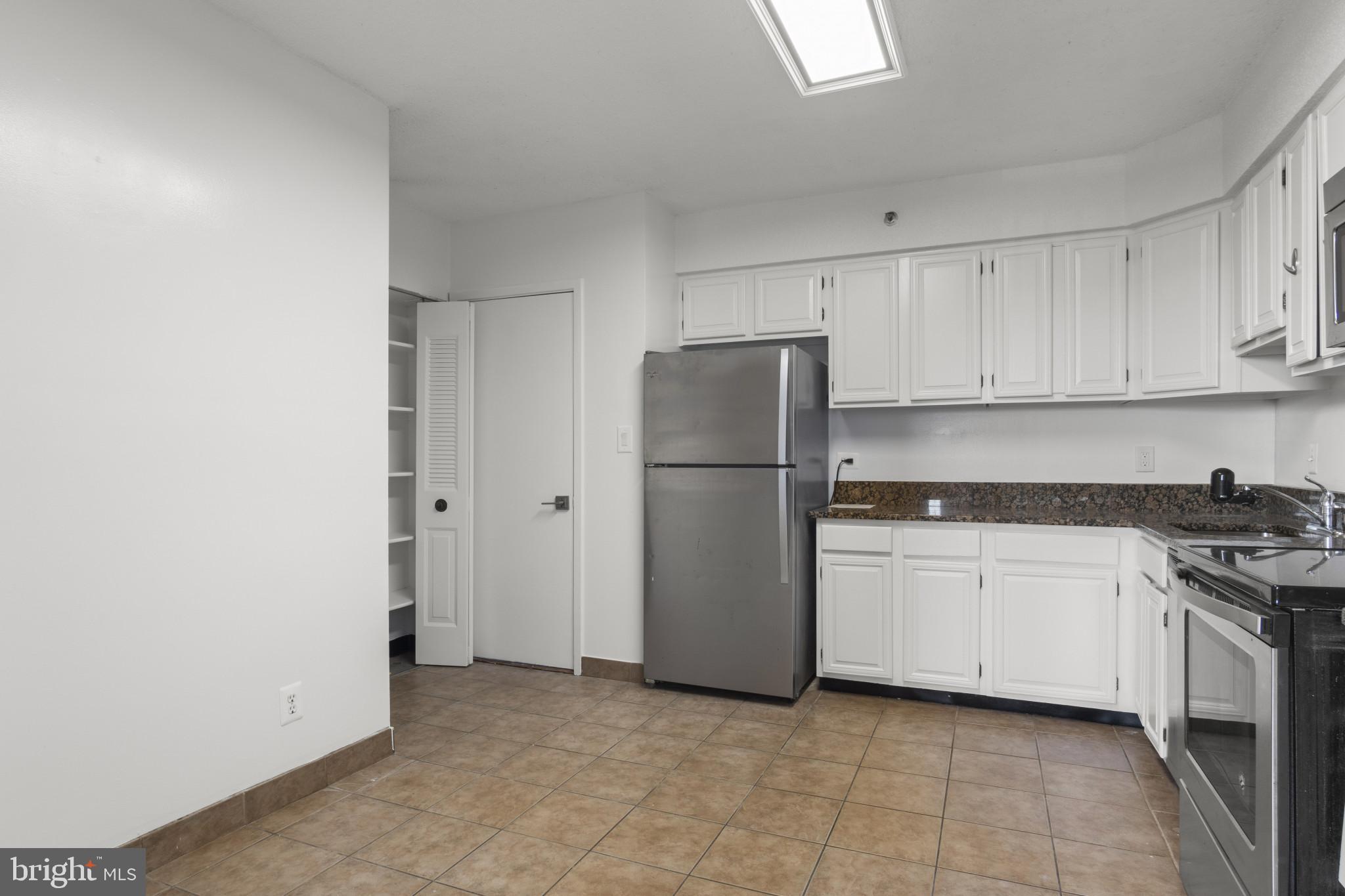 SKYLINE HOUSE - Residential Lease