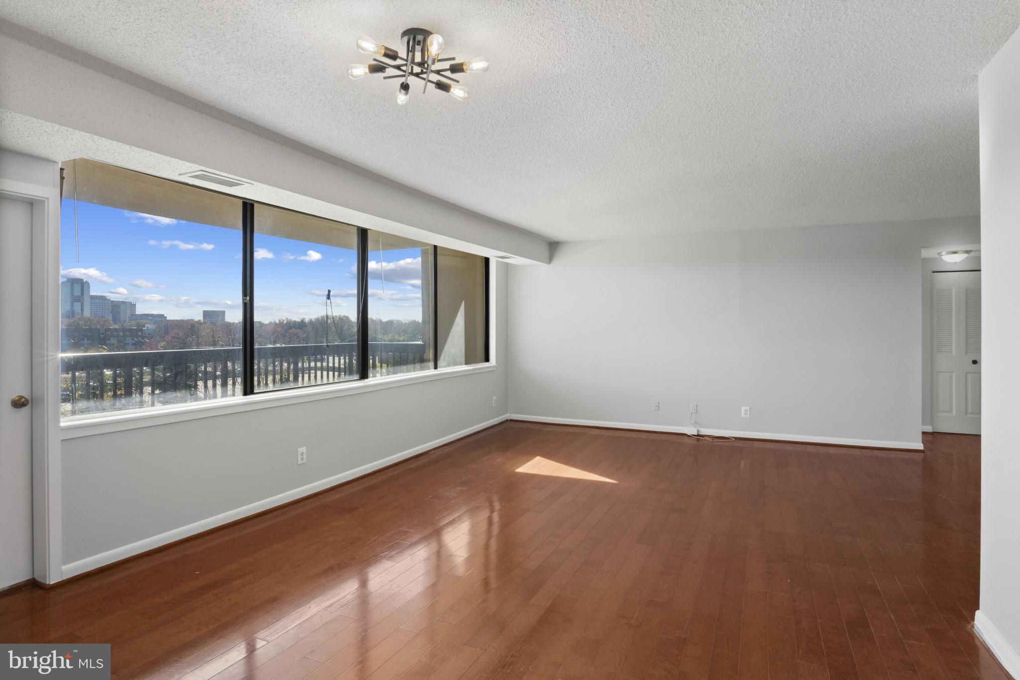 SKYLINE HOUSE - Residential Lease