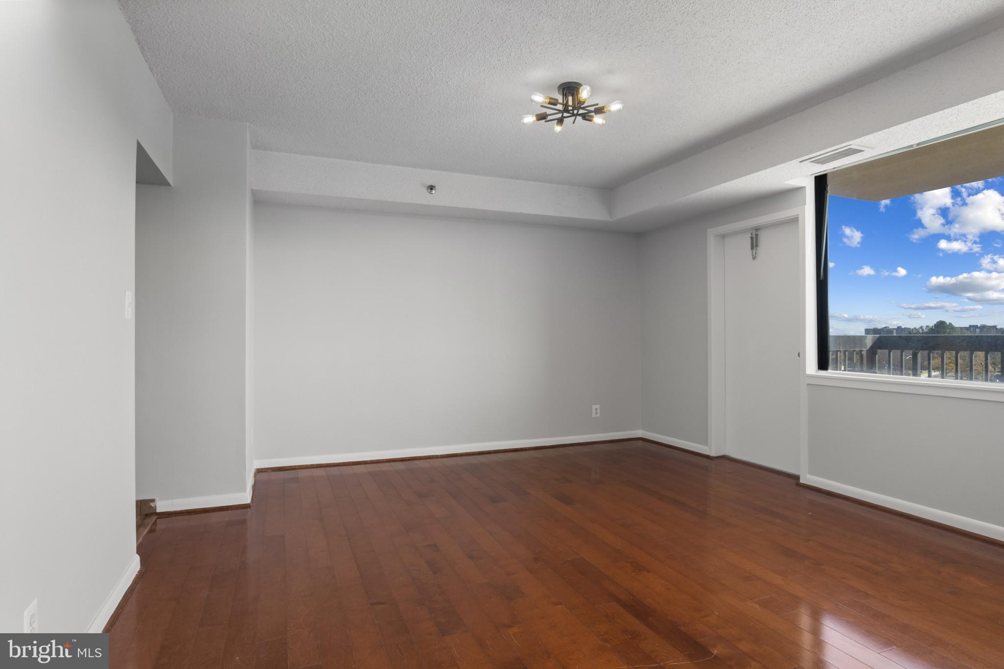 SKYLINE HOUSE - Residential Lease