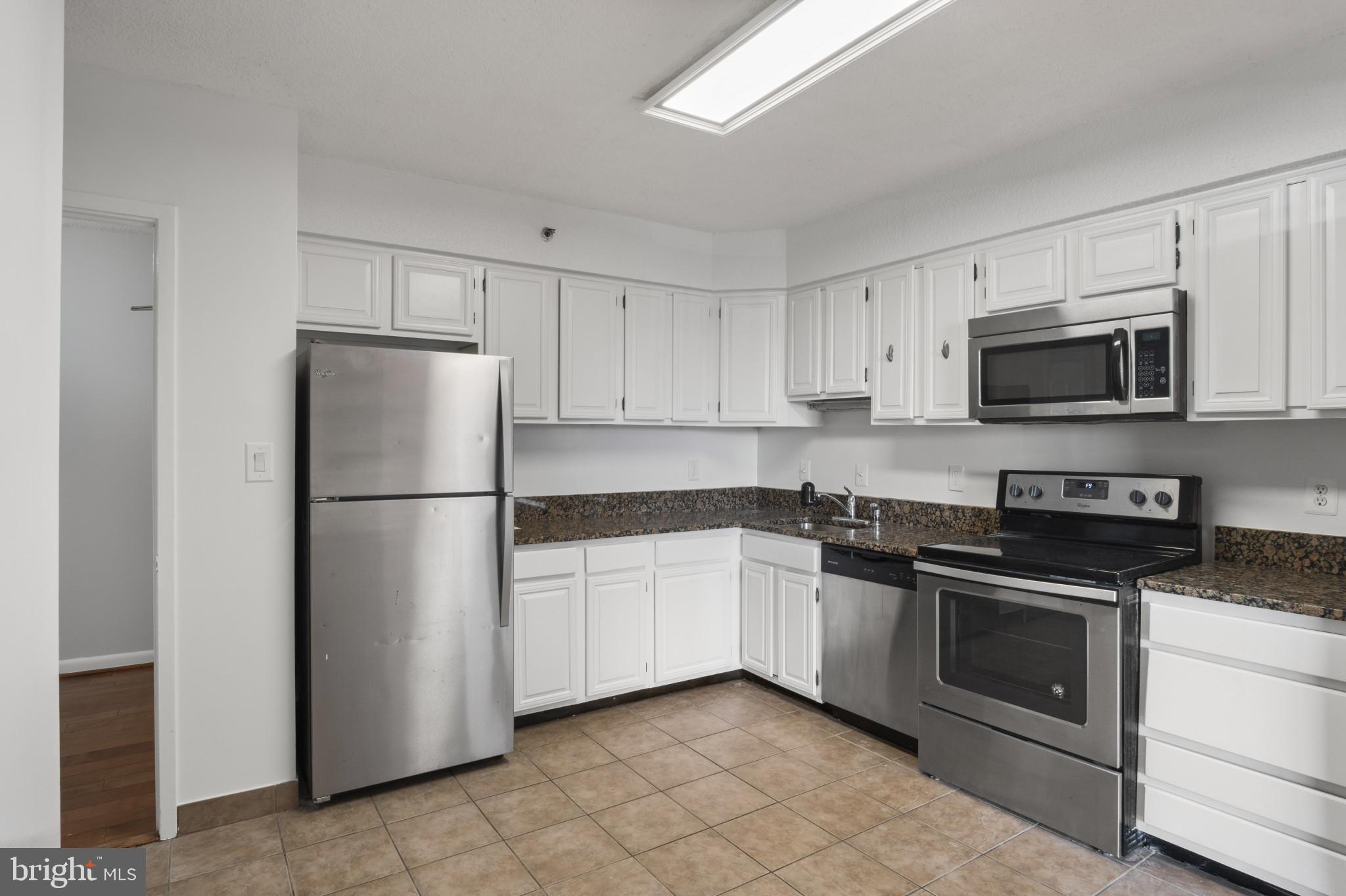 SKYLINE HOUSE - Residential Lease