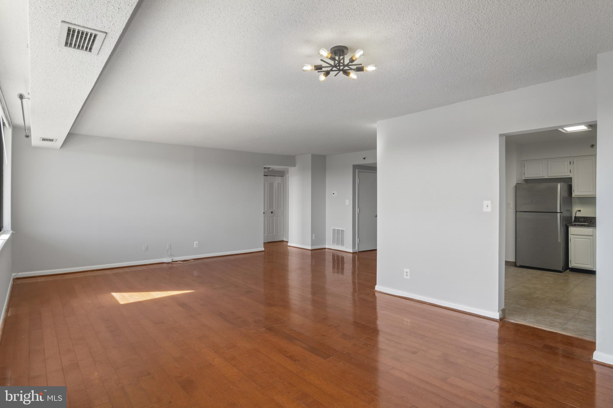 SKYLINE HOUSE - Residential Lease