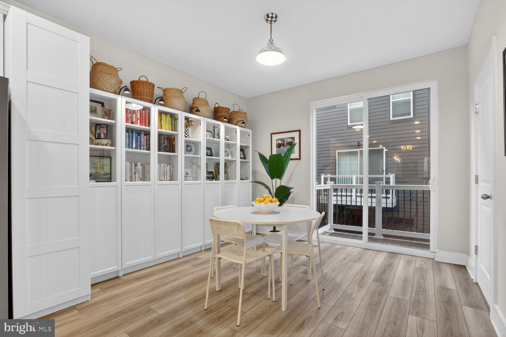 LOCKE LANDING - Residential