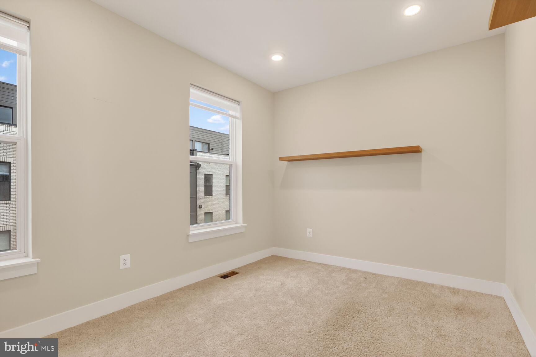 LOCKE LANDING - Residential