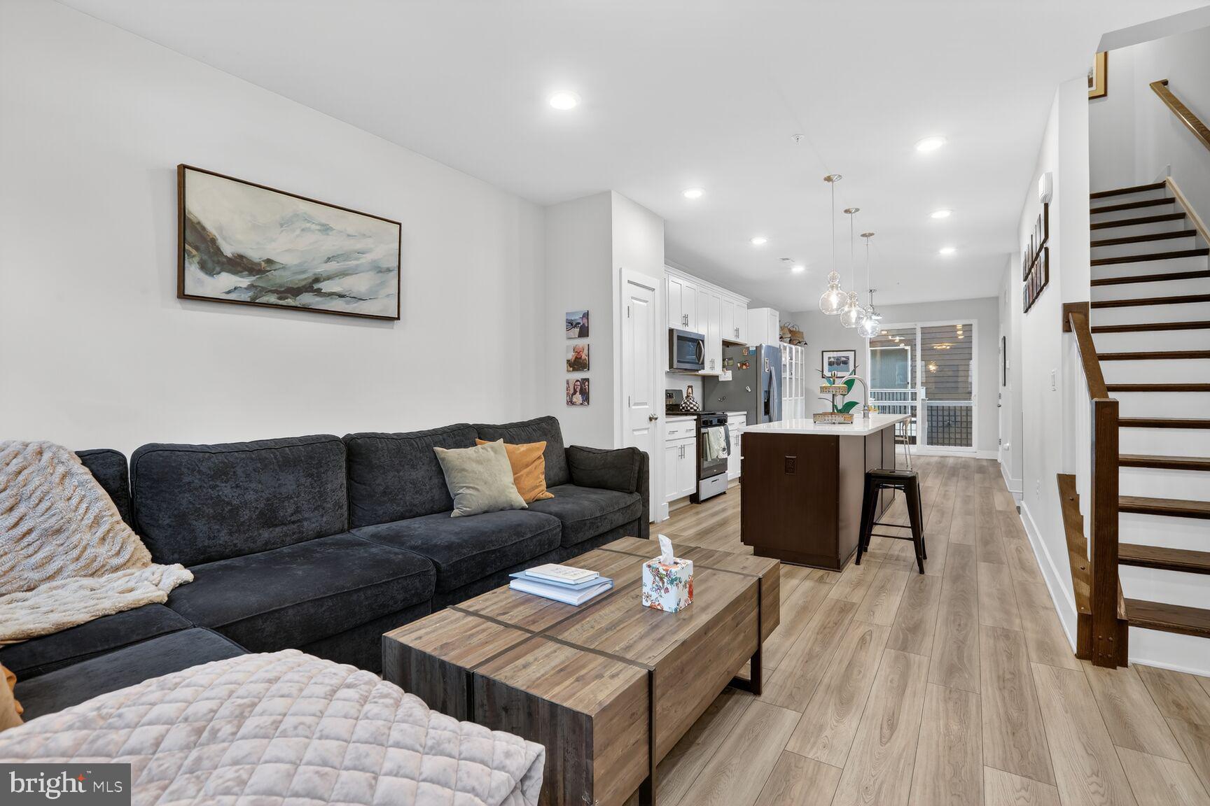 LOCKE LANDING - Residential