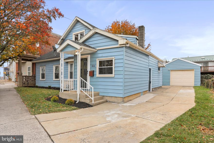 CUTE and updated  Single Family home with garage, private fenced rear yard , covered patio, three bedrooms, two full baths, appliances included, updated roof and windows, priced to sell and ready to move in! 1.5 mi to I-81, conv. to restaurants , shopping. 
Call for details and to schedule your showing.