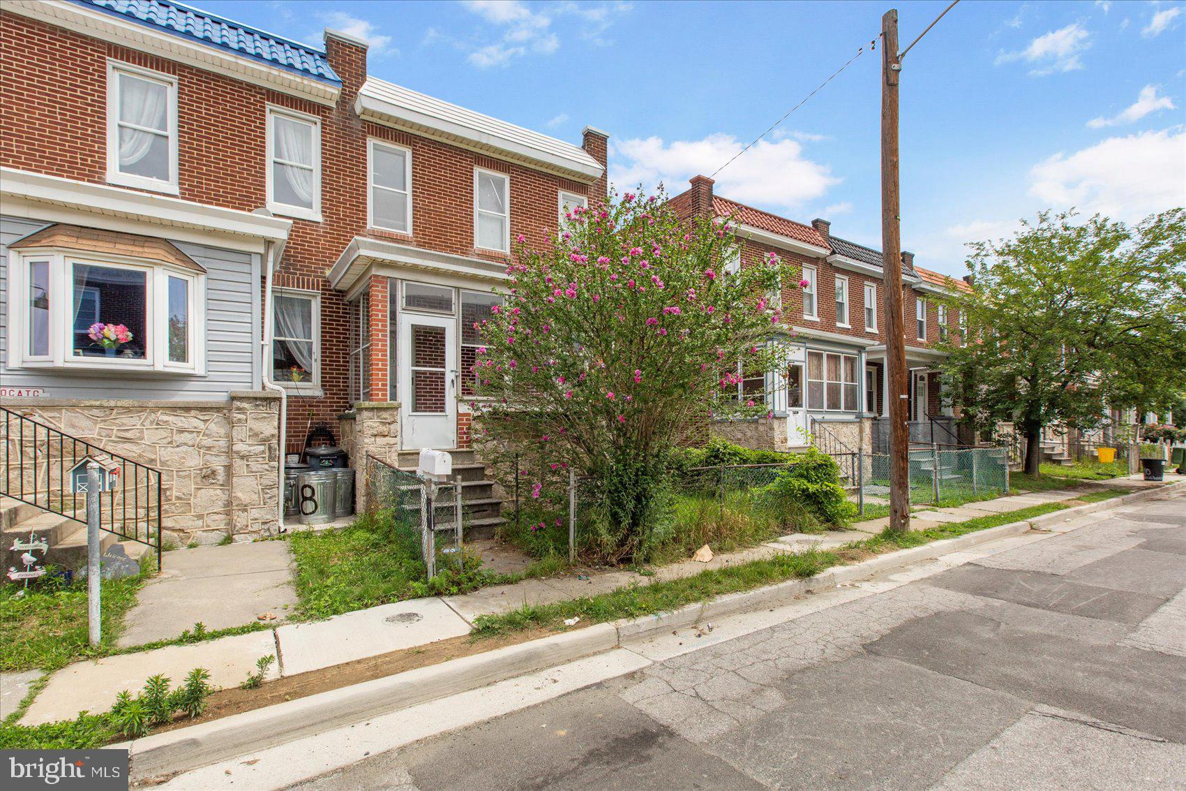 DUNDALK MANOR - Residential