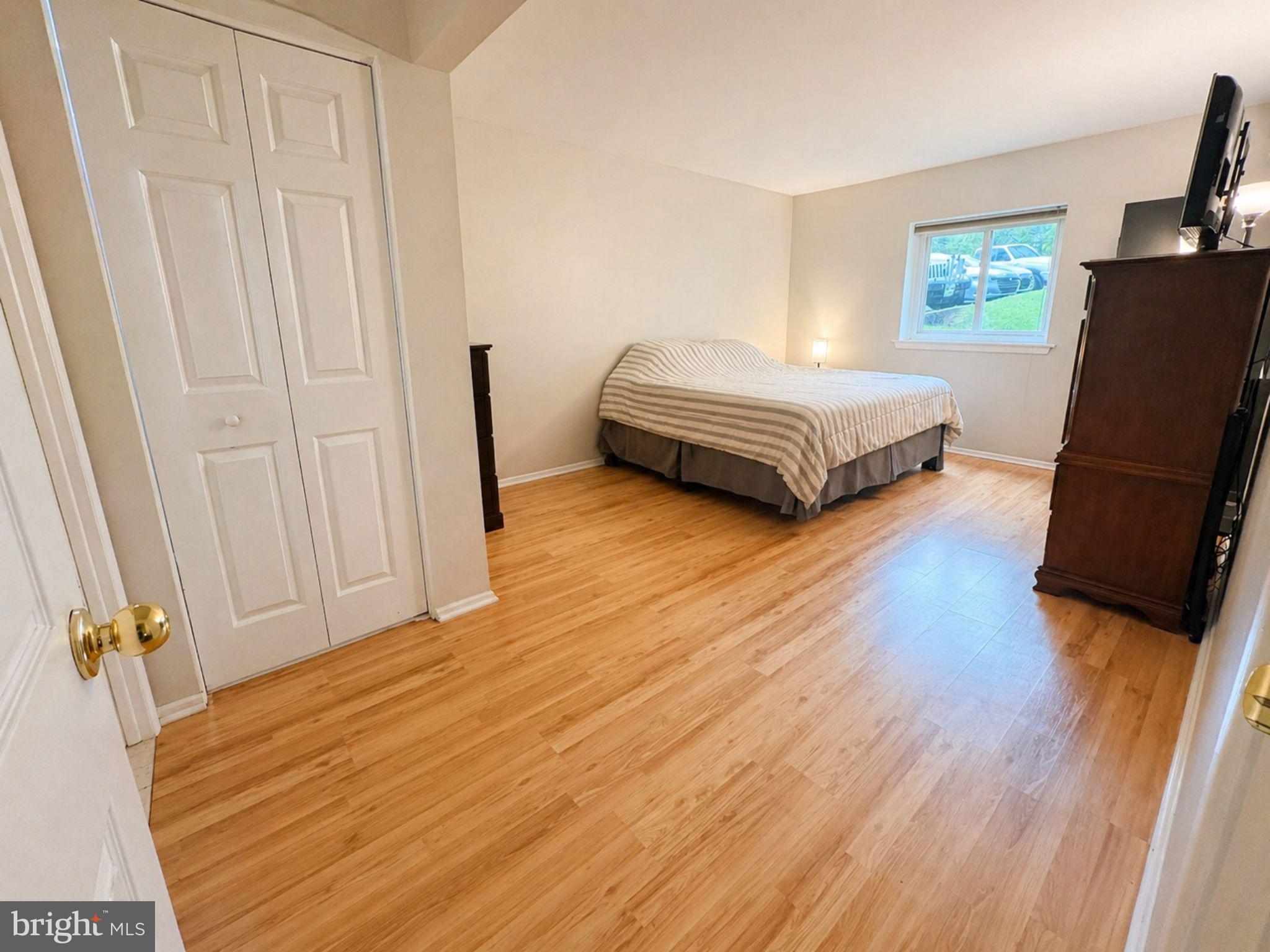 7 ROCKFORD ROAD UNIT F1