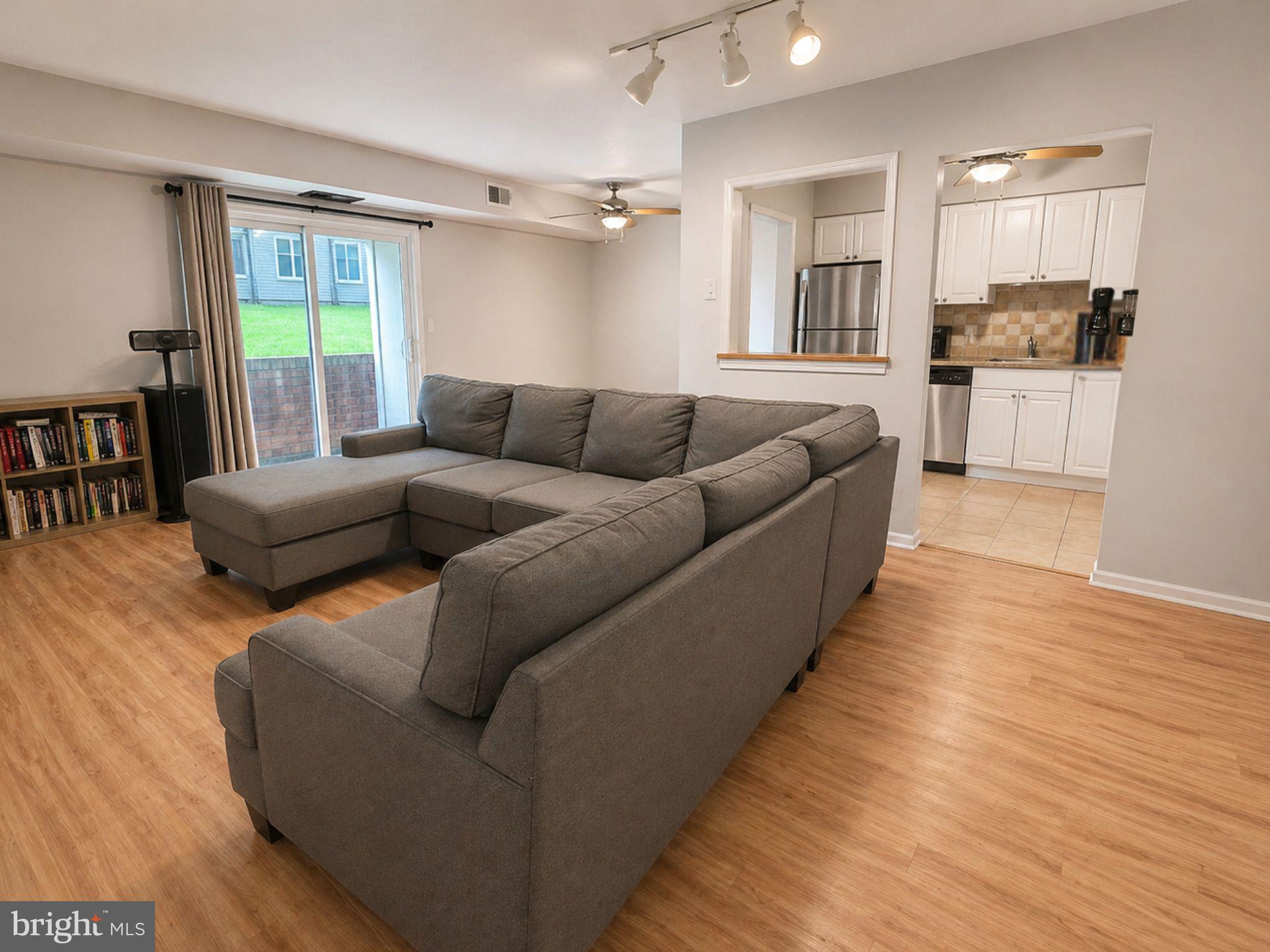 7 ROCKFORD ROAD UNIT F1
