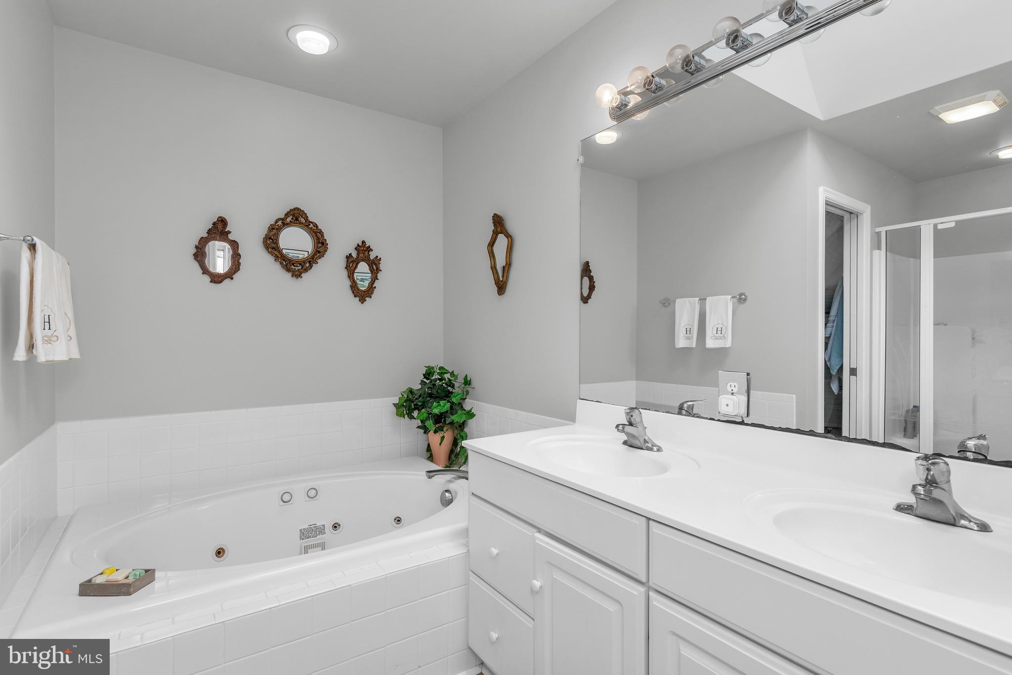 EASTON CLUB - Residential