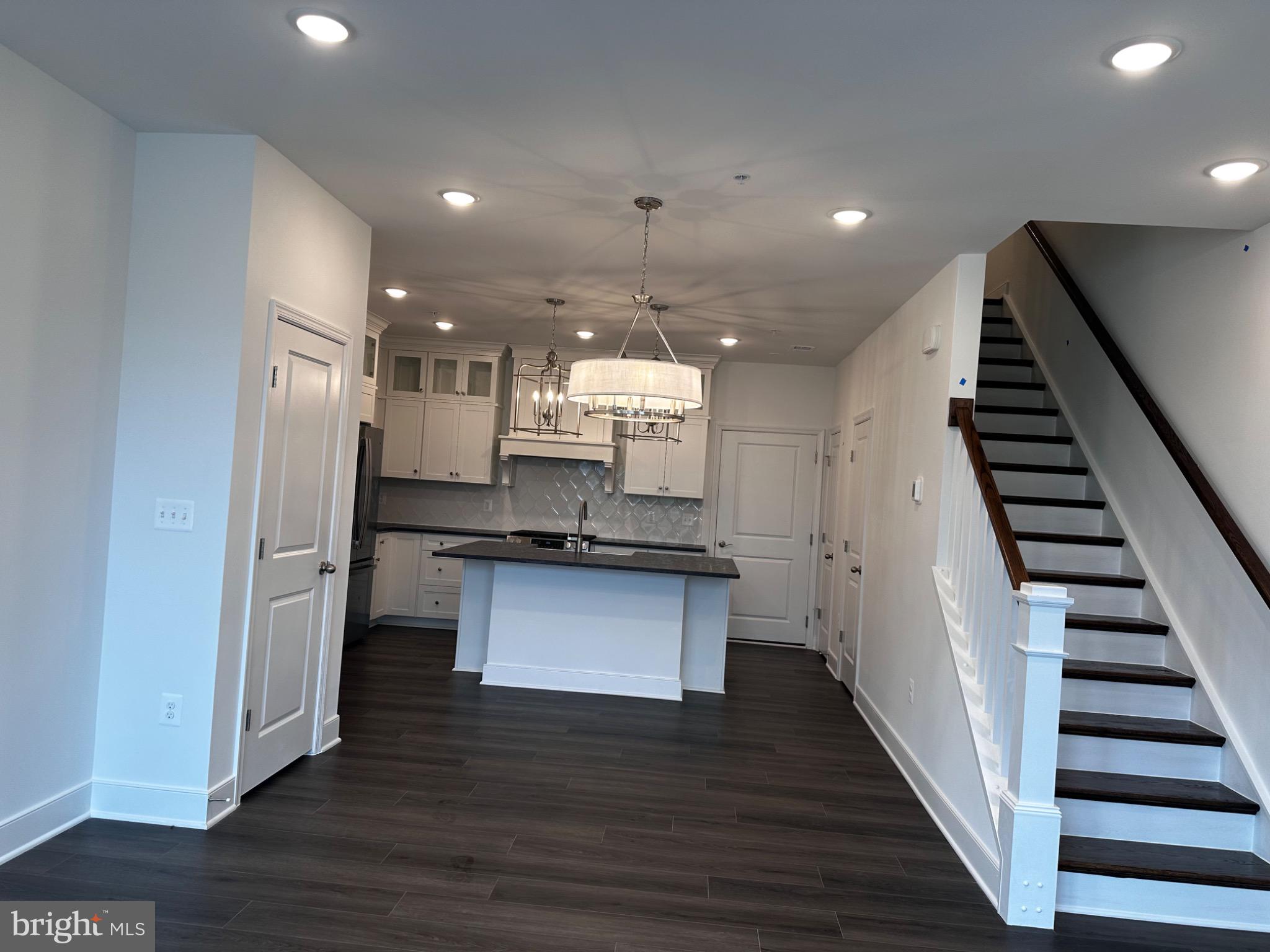 STADIUM AREA - Residential Lease