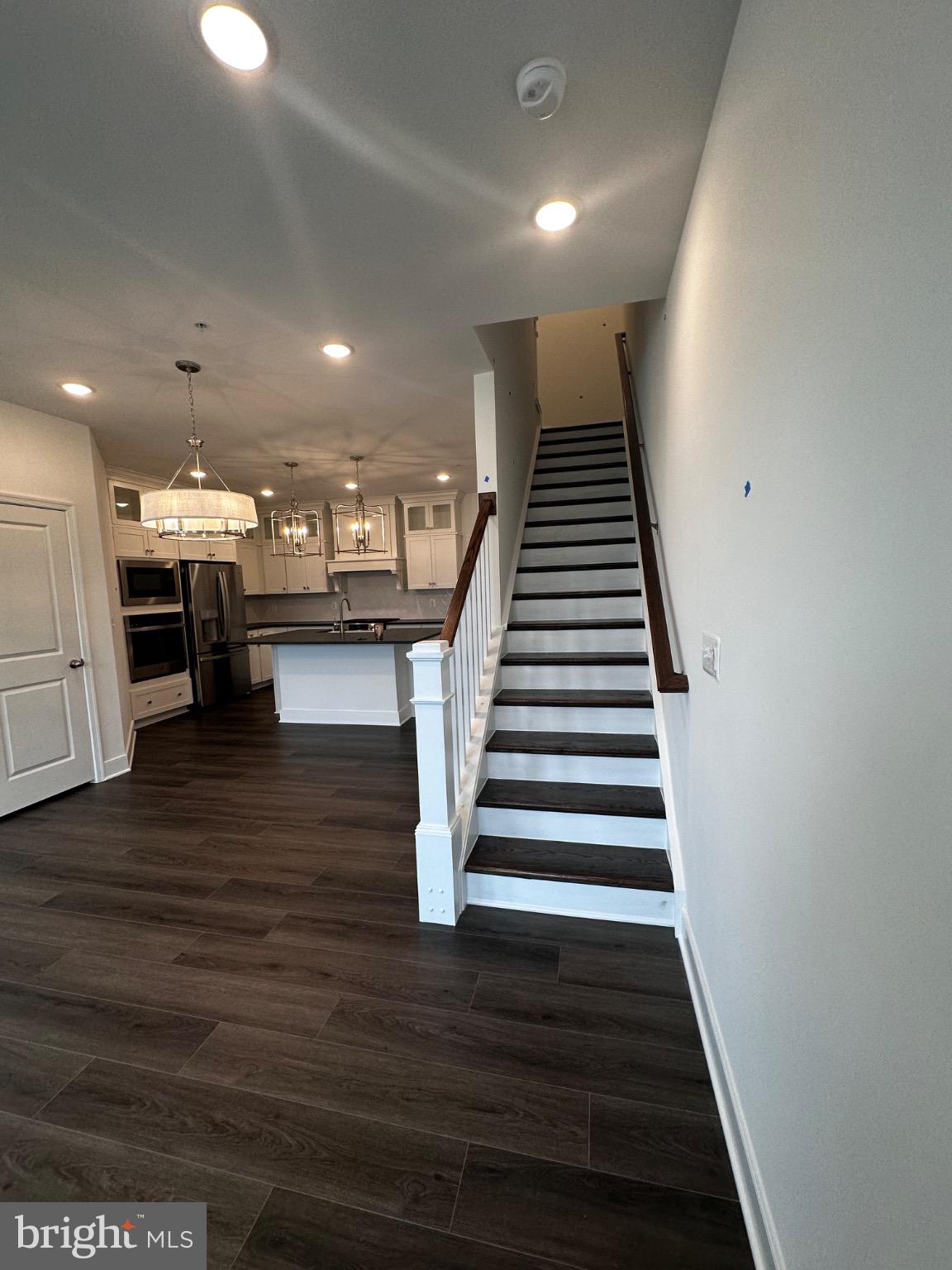 STADIUM AREA - Residential Lease