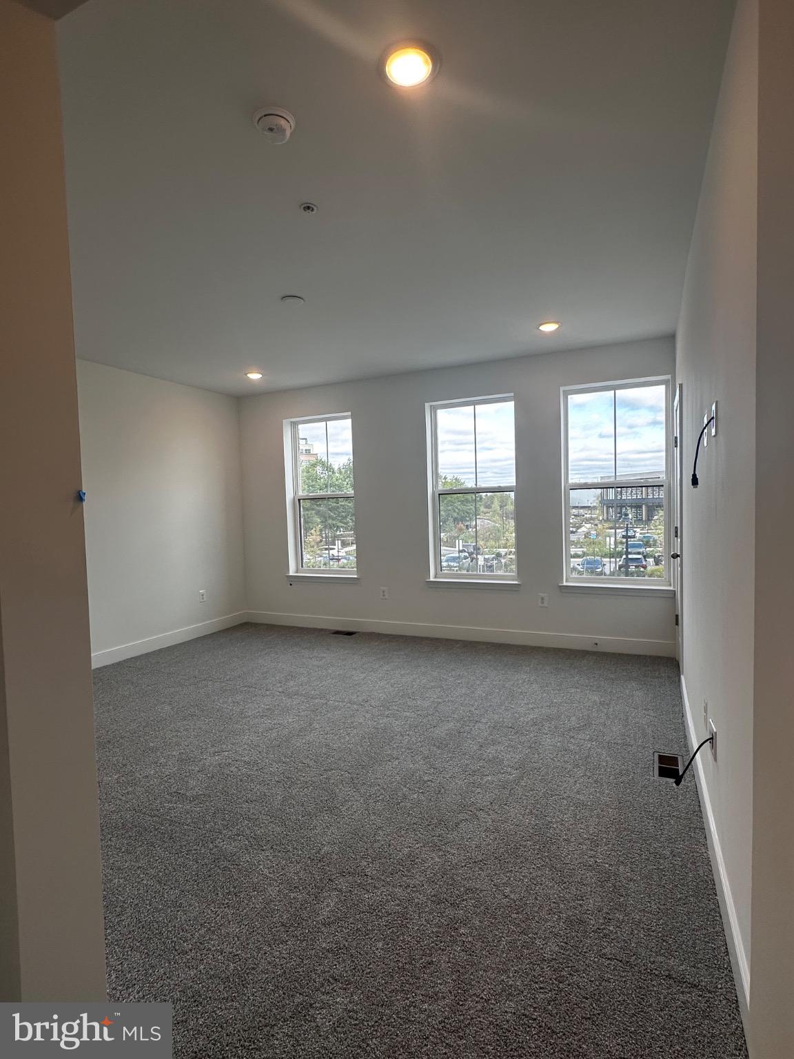 STADIUM AREA - Residential Lease