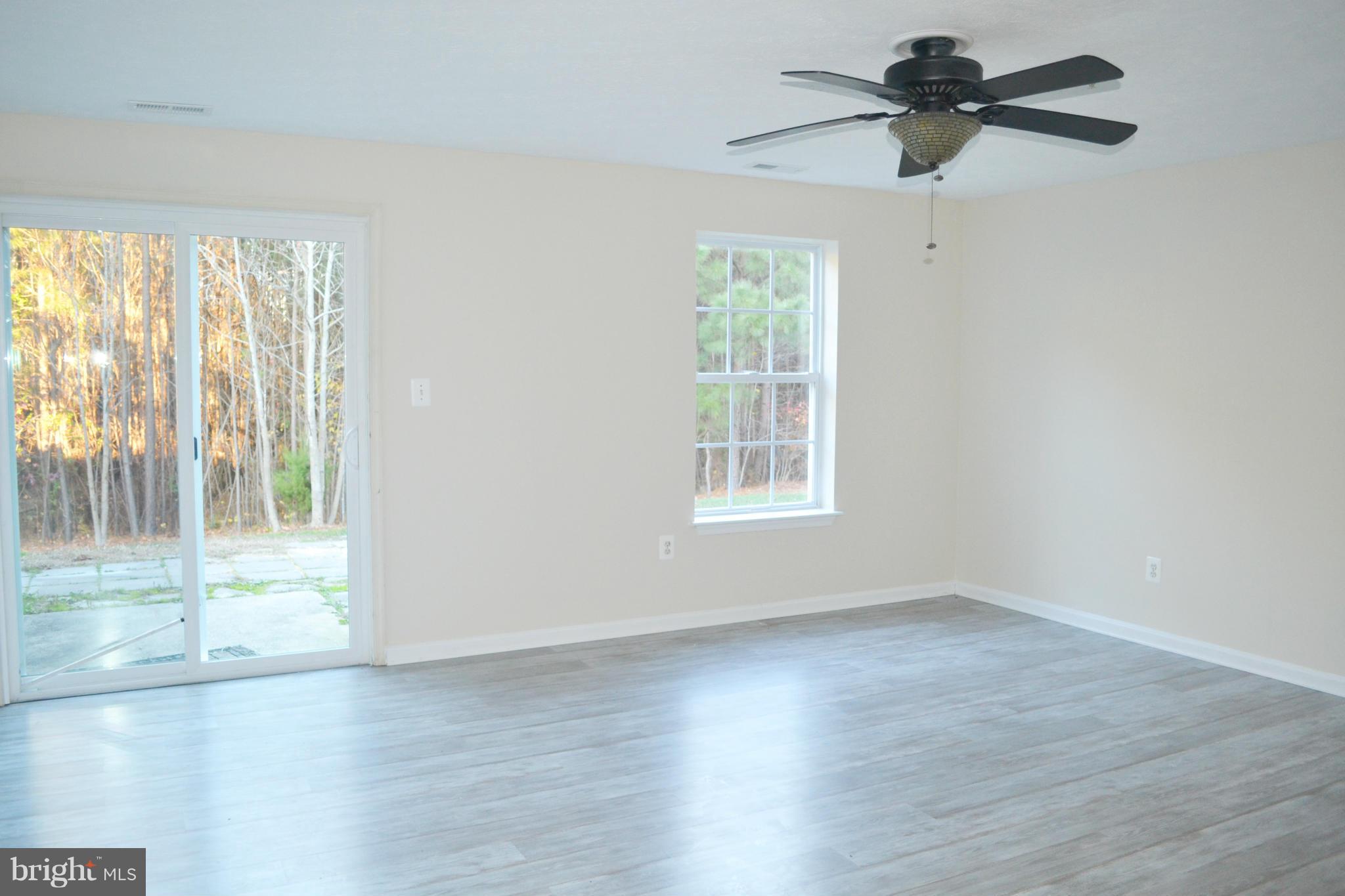 LAUREL GLEN - Residential Lease