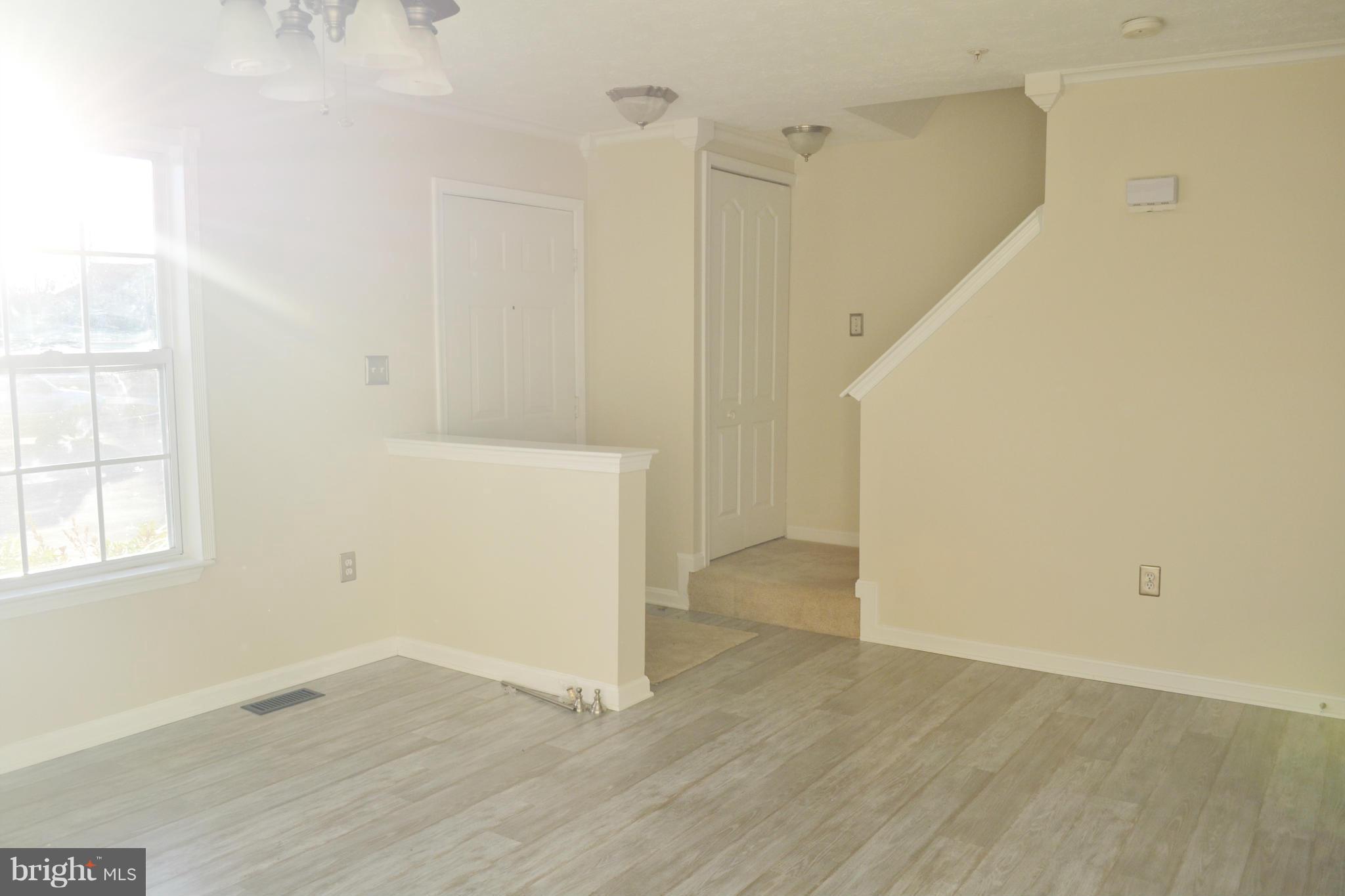 LAUREL GLEN - Residential Lease