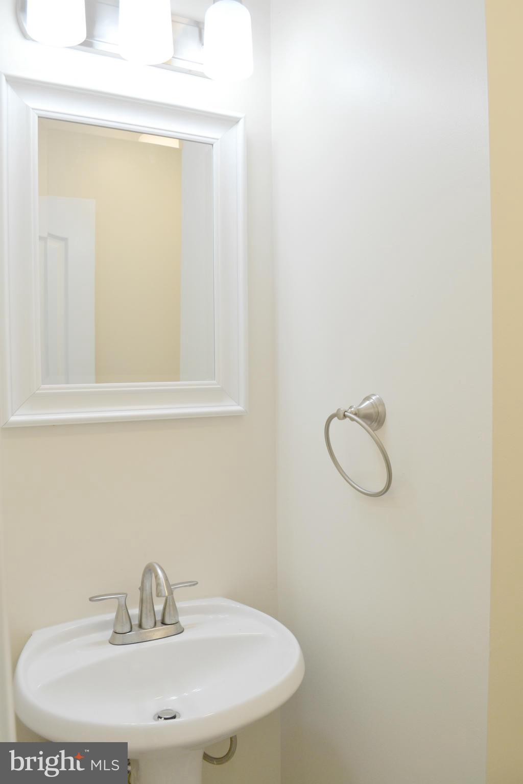 LAUREL GLEN - Residential Lease