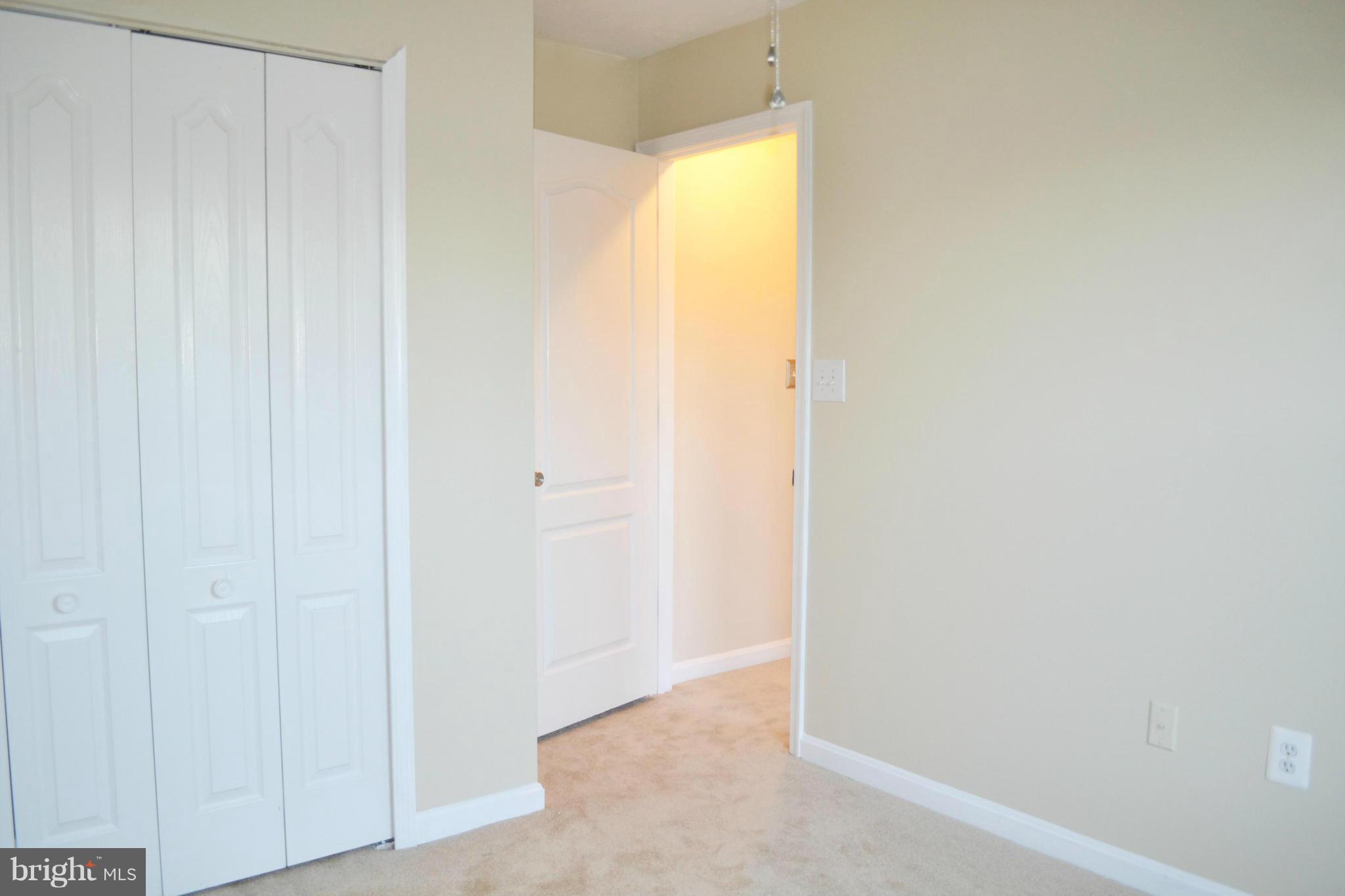 LAUREL GLEN - Residential Lease