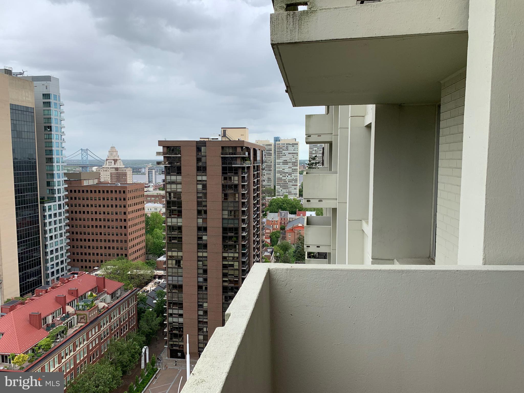 WASHINGTON SQ - Residential