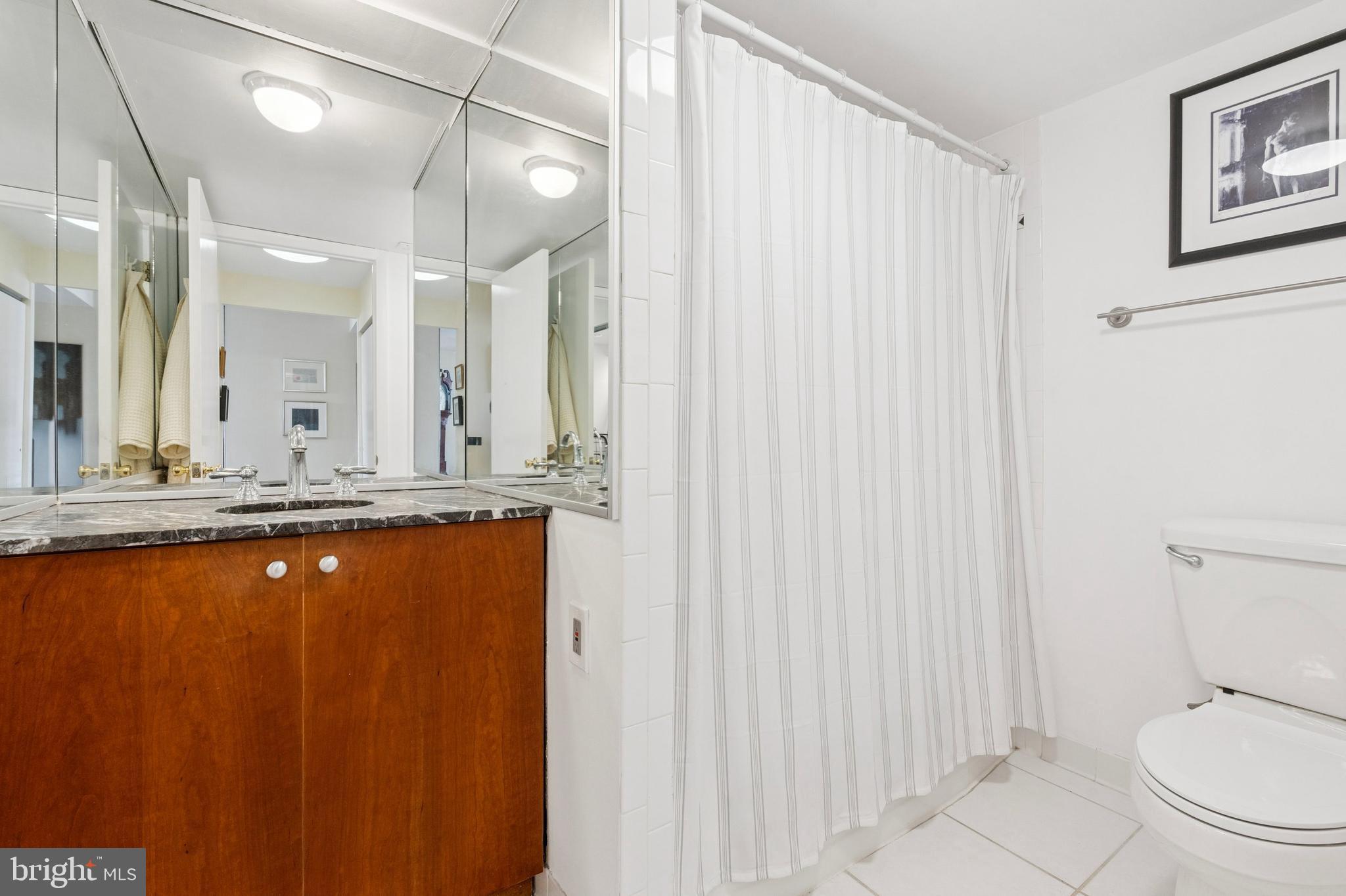 WASHINGTON SQ - Residential