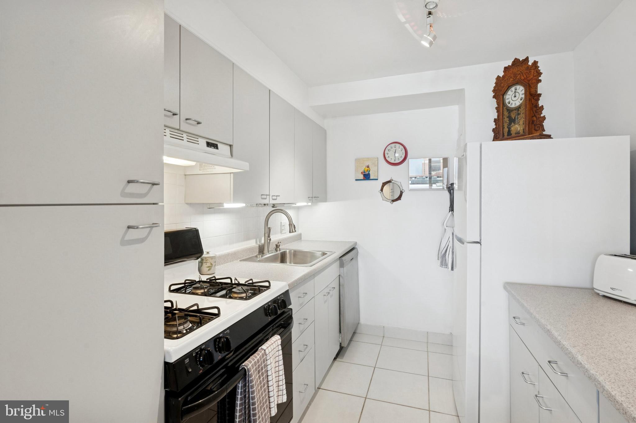 WASHINGTON SQ - Residential