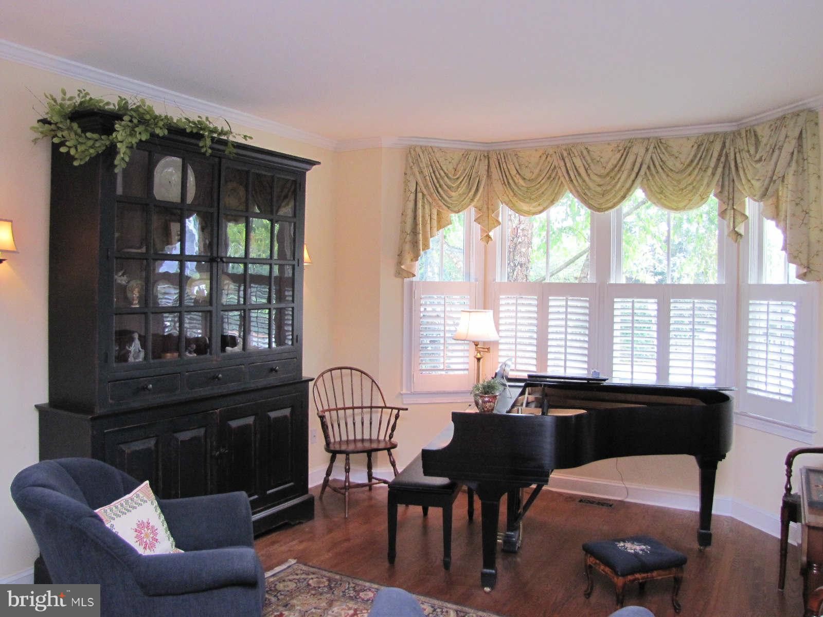 MEMORIAL DRIVE - Residential